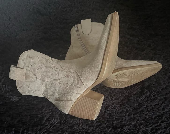 Laarsjes Ibiza-Bohemian stijl, beige-zand, maat 40, nieuw, Kleding | Dames, Schoenen, Beige, Lage of Enkellaarzen, Nieuw, Ophalen of Verzenden