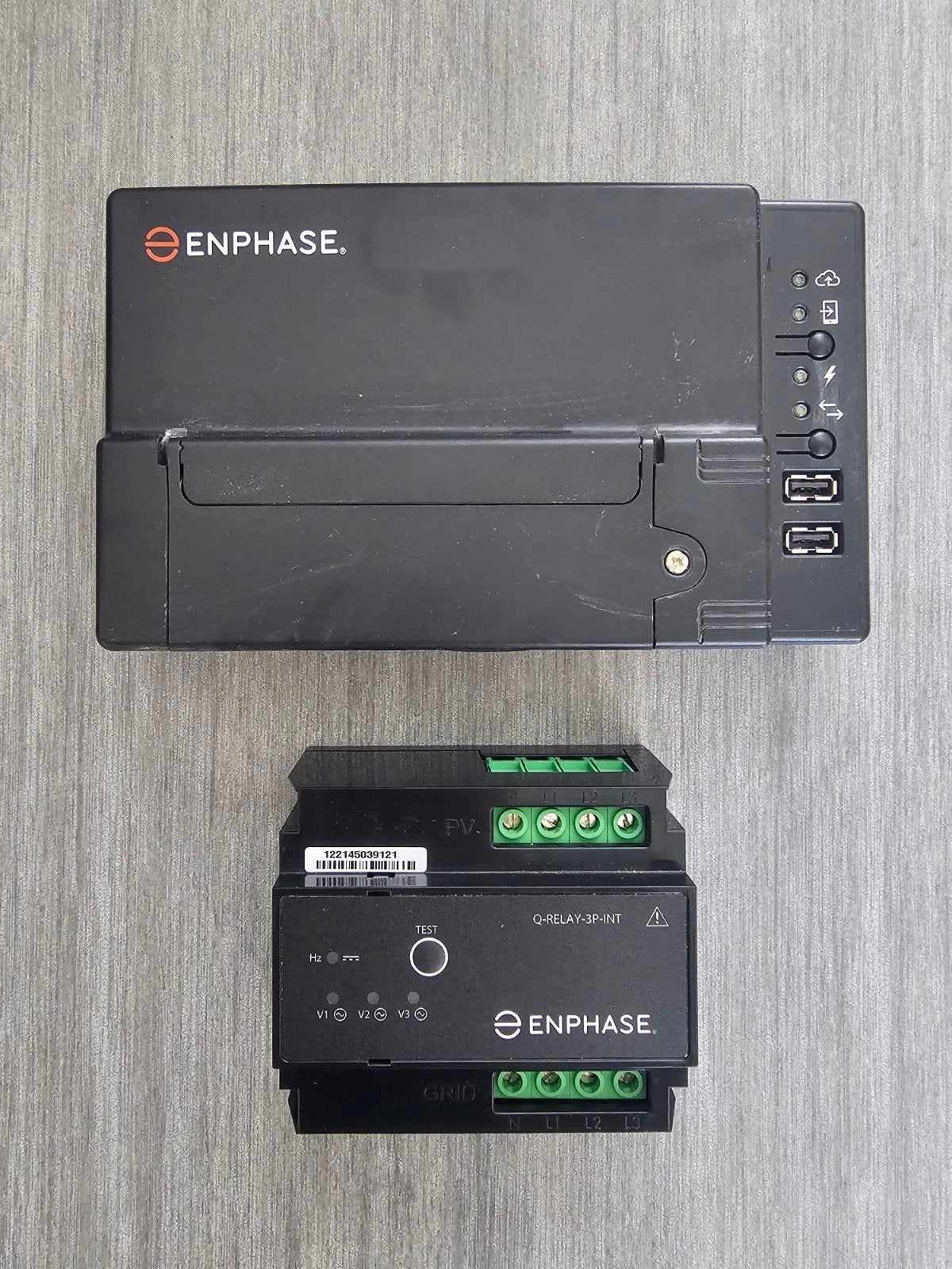 Enphase Gateway (Envoy-S) 3-fase en een Enphase Q-Relay, Ophalen of Verzenden