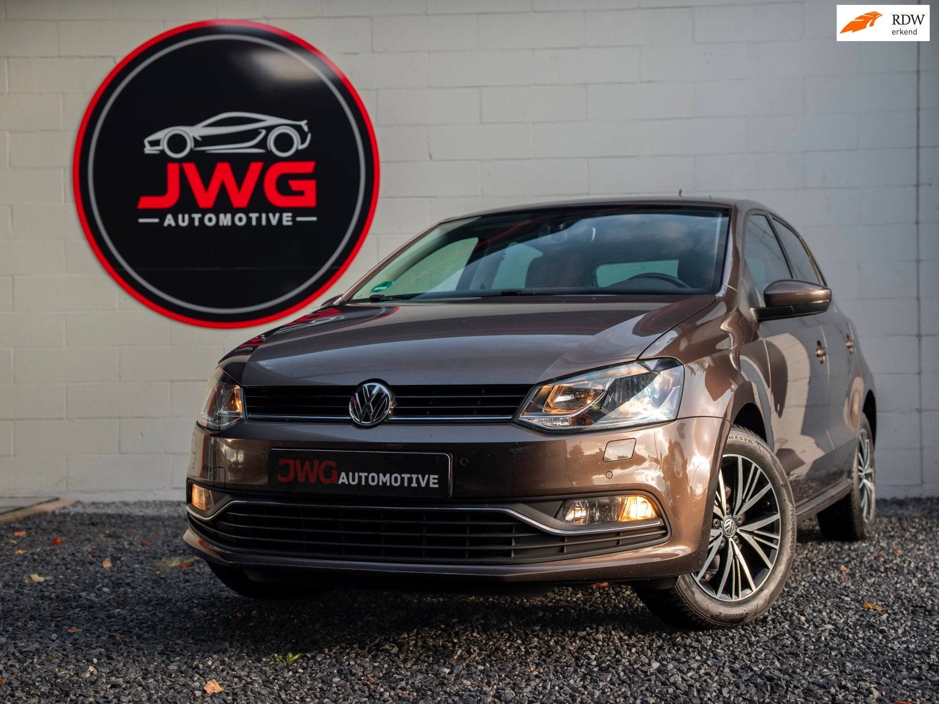Volkswagen Polo 1.0 Allstar Airco/Cruise/Stoelverwarming/Par, Auto's, Voorwielaandrijving, Gebruikt, Bruin, Automatische klimaatregeling