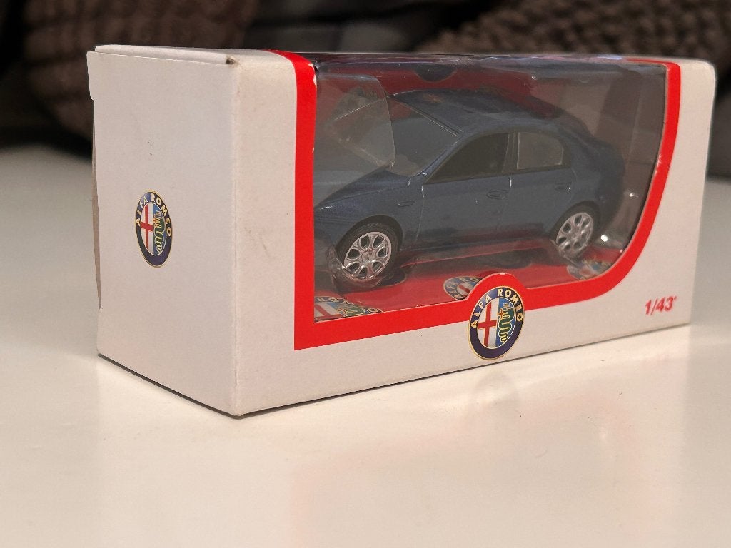 Norev Alfa Romeo 159 1:43 schaalmodel in originele doos, Ophalen of Verzenden, Zo goed als nieuw, Auto, Norev