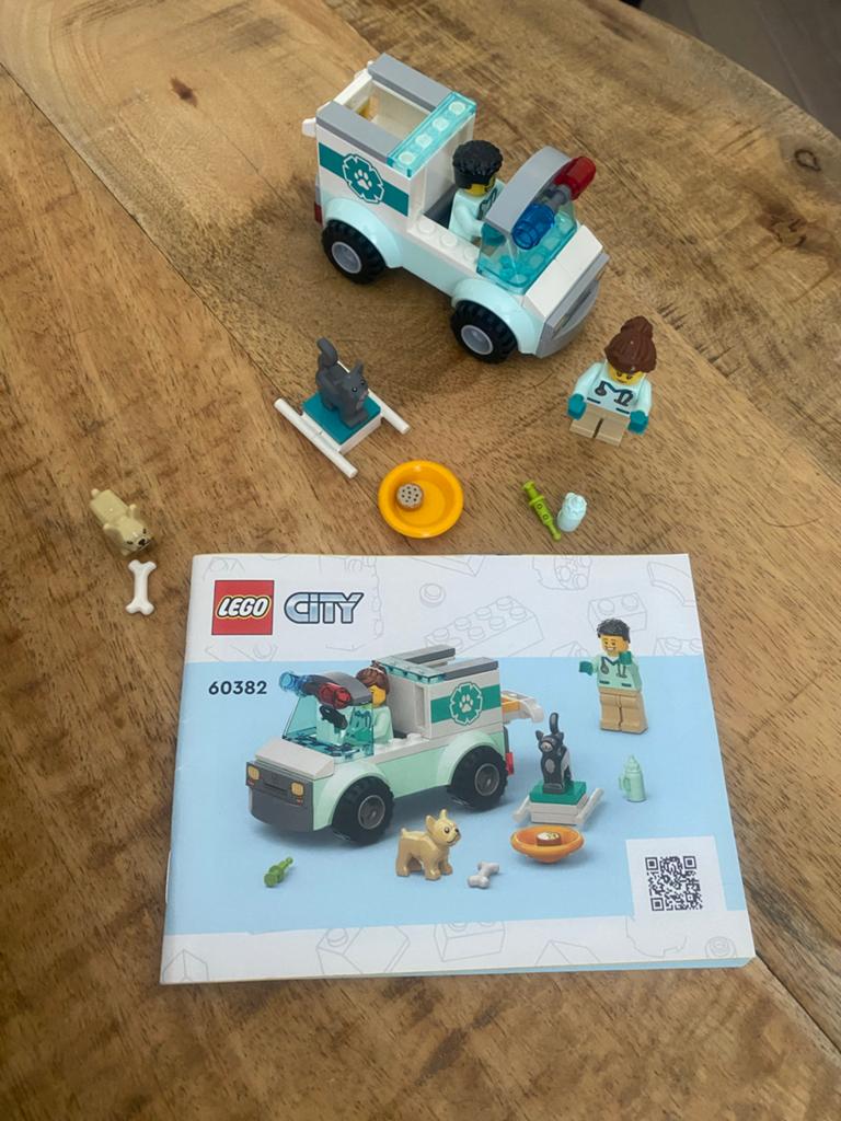 Lego City Dierenarts Reddingswagen 60382, Ophalen, Zo goed als nieuw