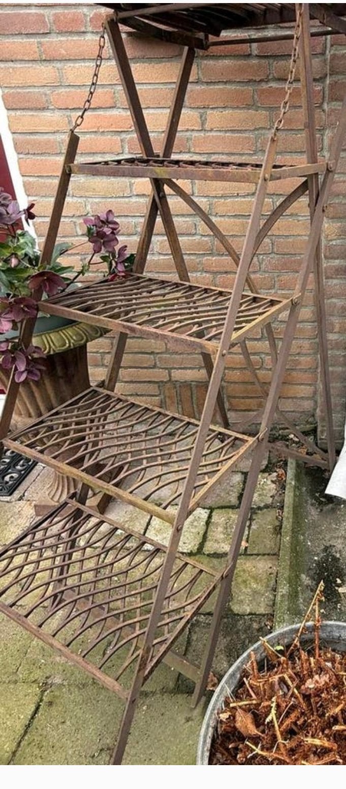 Etagère trap voor bloempotten 150 hoog, Tuin en Terras, Bloembakken en Plantenbakken, Ophalen, Minder dan 30 cm, Rond, Zo goed als nieuw