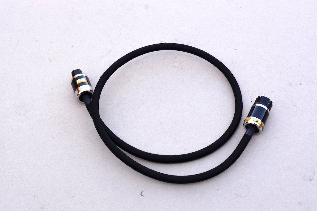 Kemp Elektroniks Power Cord Reference met Furutech stekkers, Ophalen of Verzenden, Zo goed als nieuw, 2 tot 5 meter, Overige kabels