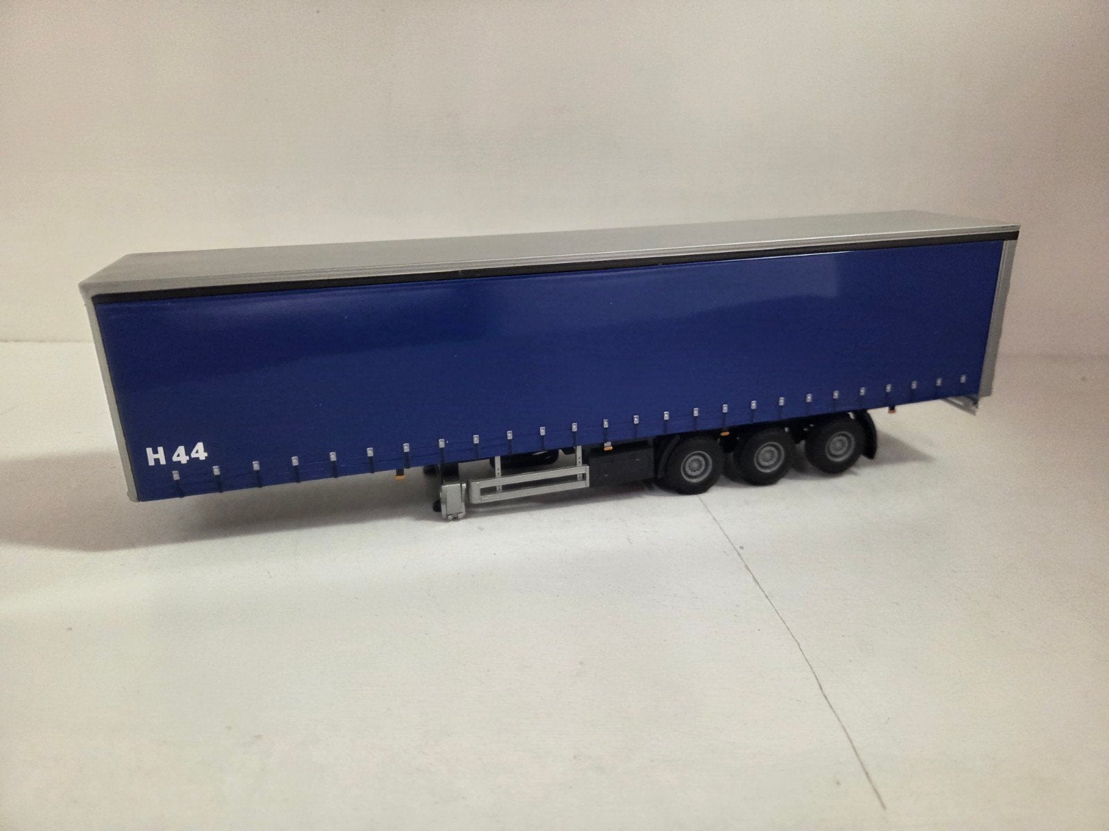 Lion Toys curtainside, ., Ophalen of Verzenden, Zo goed als nieuw, .