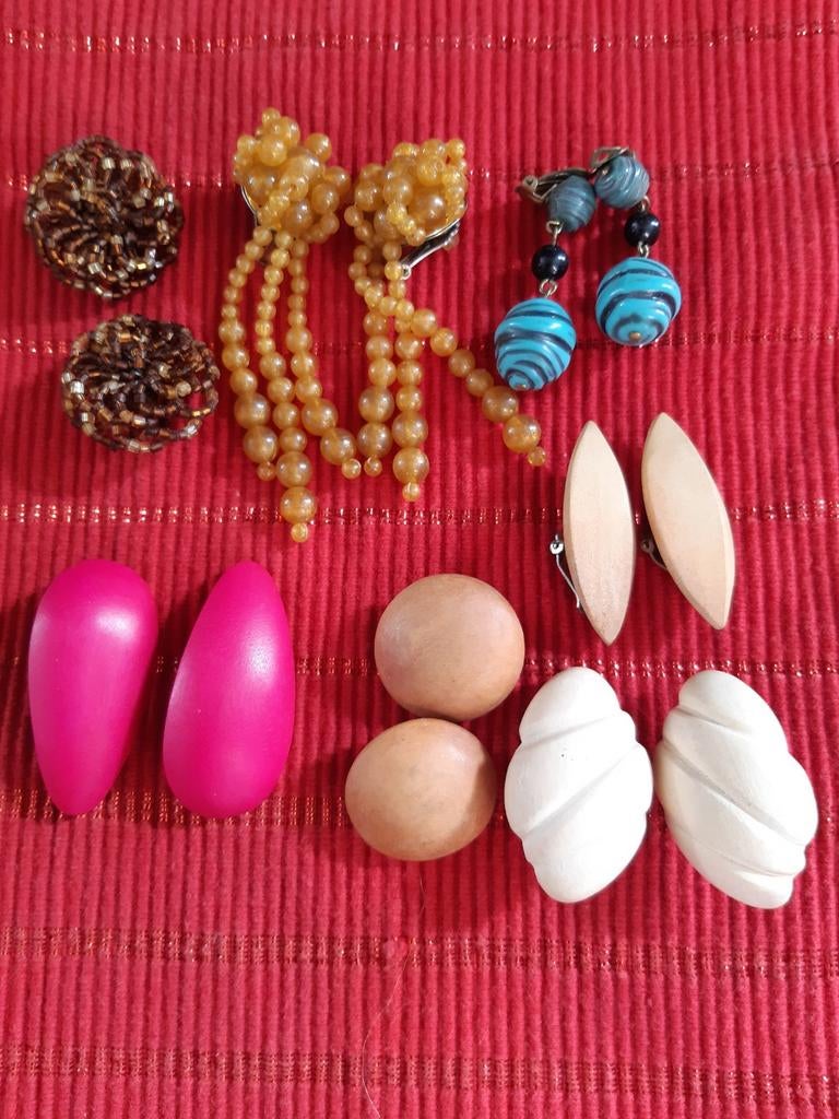 Clip oorbel hout kralen, Ophalen of Verzenden, Zo goed als nieuw, Minder dan 4 cm, Overige materialen