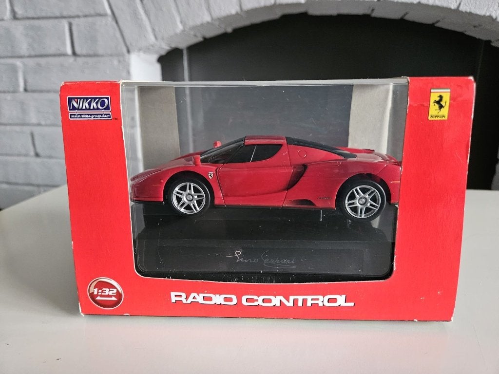 Nikko Ferrari Enzo RC Auto 1/32, Hobby en Vrije tijd, Modelbouw | Radiografisch | Auto's, Elektro, Ophalen of Verzenden, Zo goed als nieuw