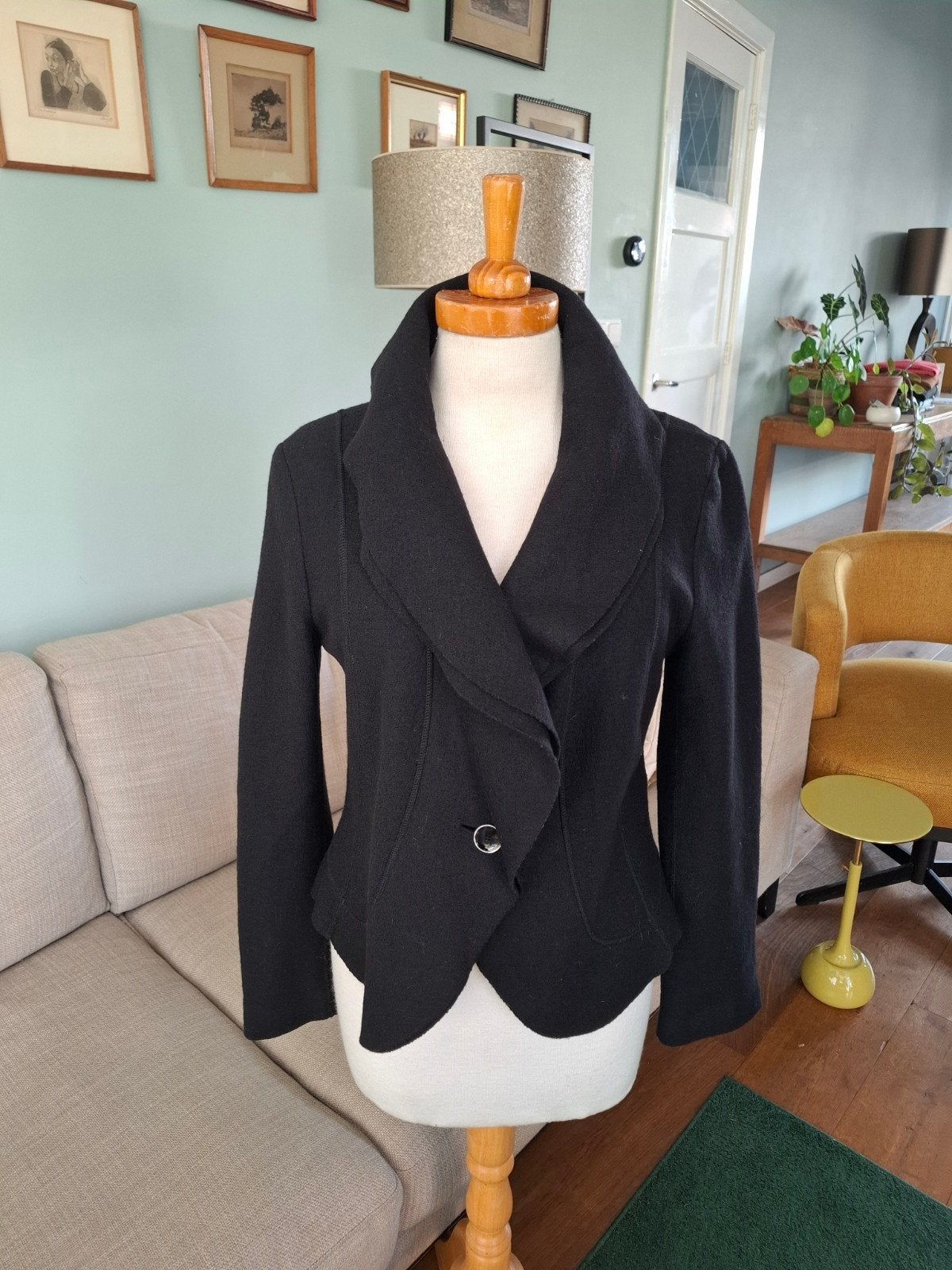 Marccain blazer maat 38 als nieuw, Kleding | Dames, Jasjes, Kostuums en Pakken, Maat 38/40 (M), Zwart, Ophalen of Verzenden, Zo goed als nieuw