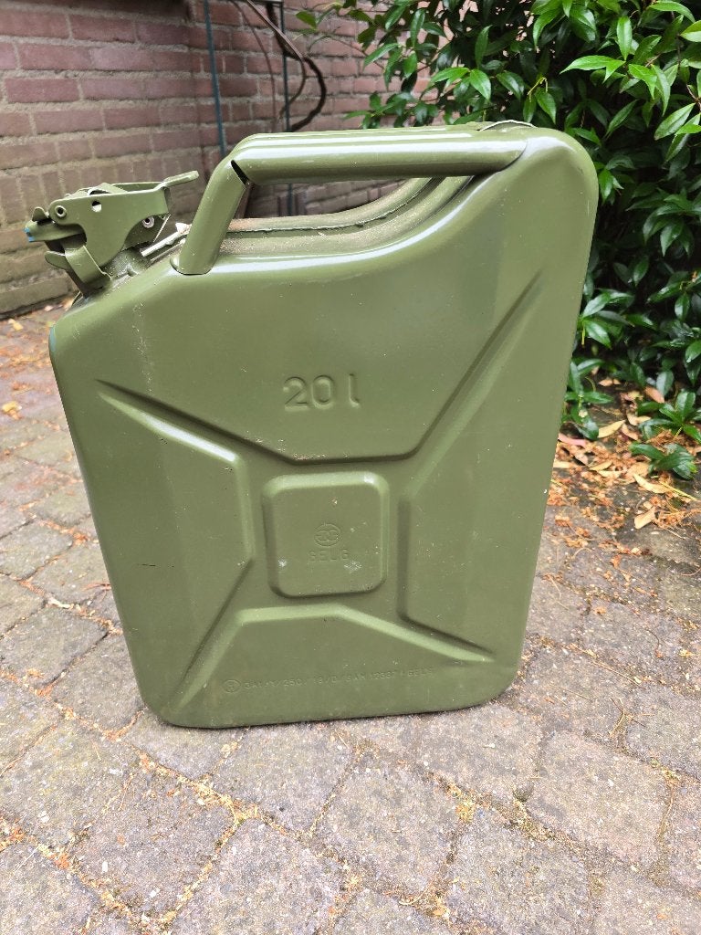 Jerrycan voor diesel, Ophalen, Gebruikt