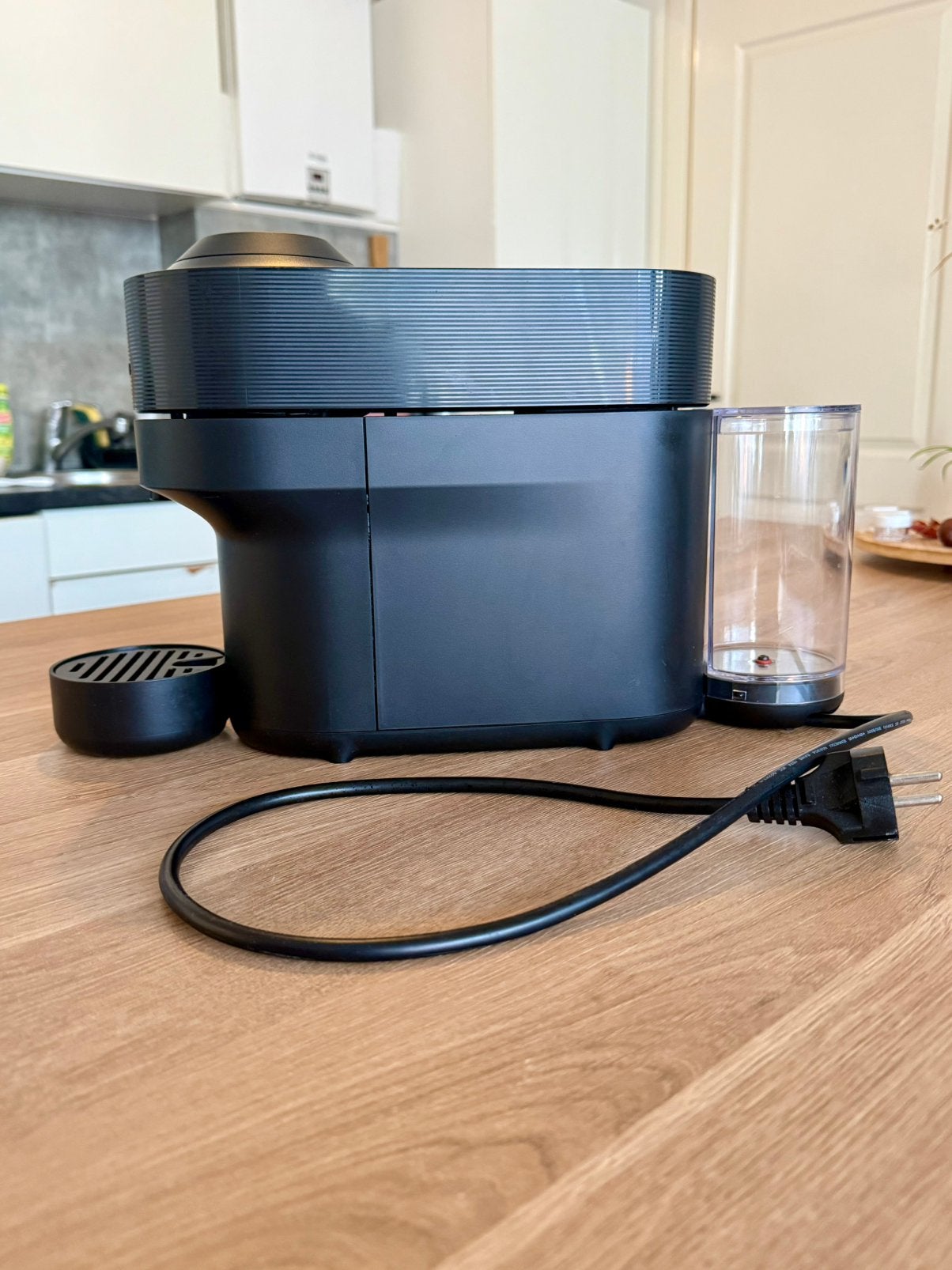 Foto 4 van DE LONGHI Nespresso - Vertuo Pop - Capsule machine - Black