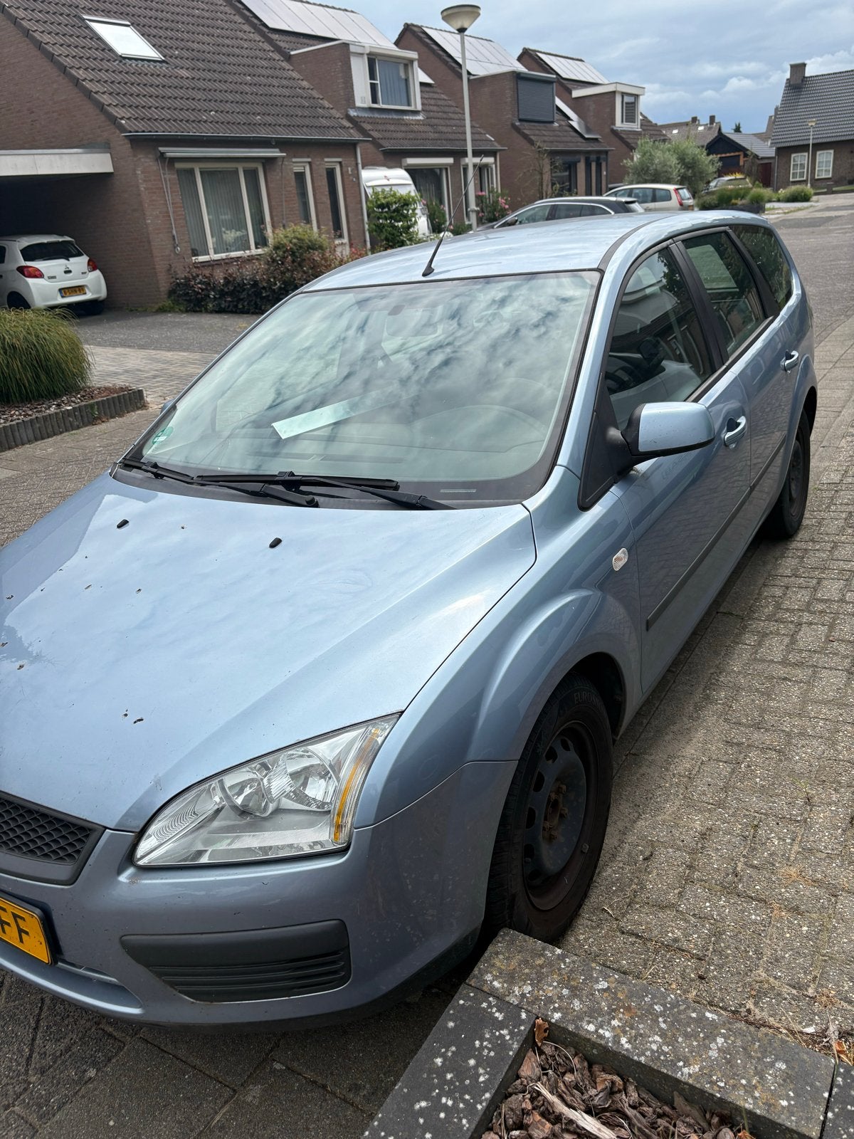 HOGE KORTING!!!!!!!  Focus Beun edition 1.6, Voorwielaandrijving, 1596 cc, 15 km/l, 4 cilinders