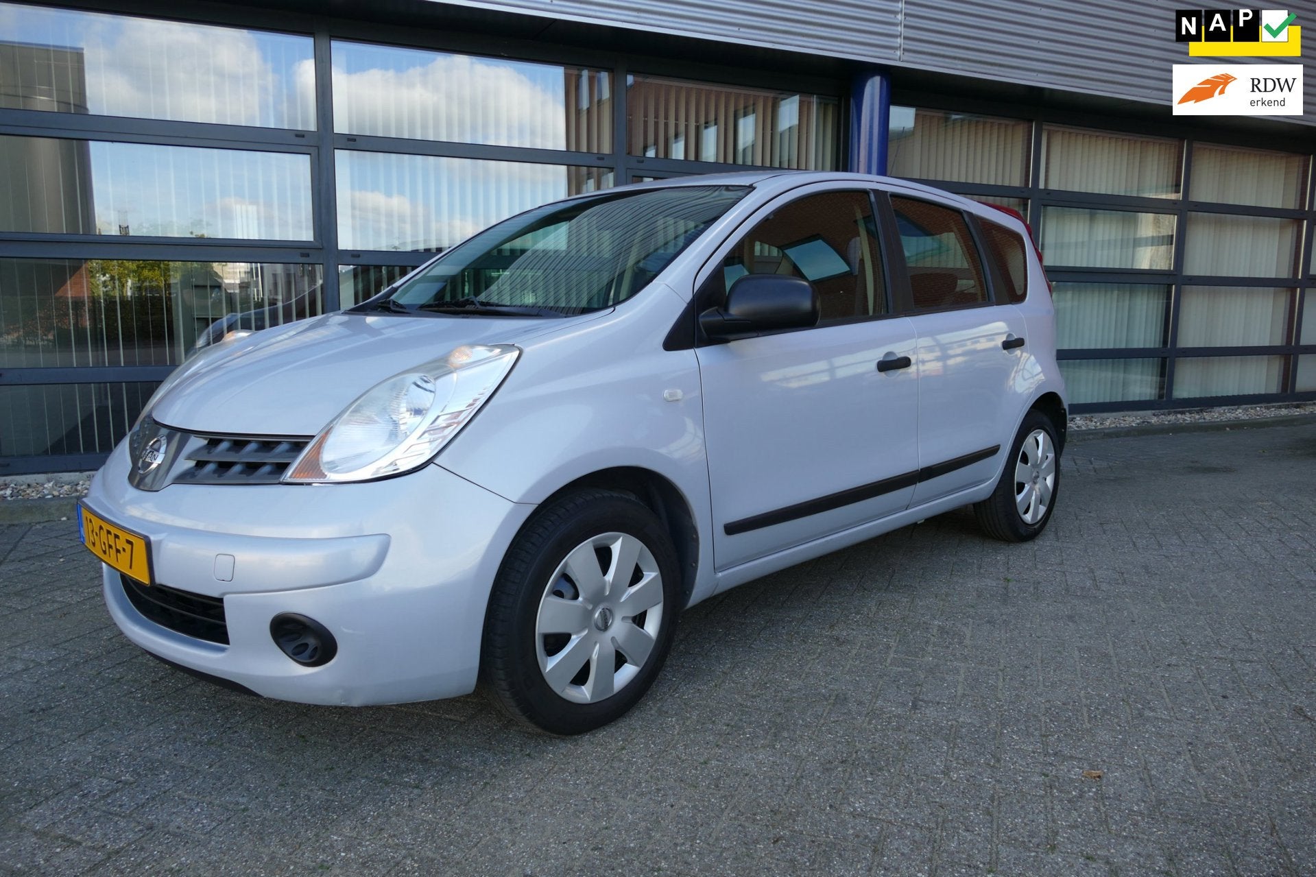 Nissan Note 1.4 Visia 5drs Airco Apk 21-09-2027 91000 km NAP, Auto's, Voorwielaandrijving, Stof, Zwart, 4 cilinders