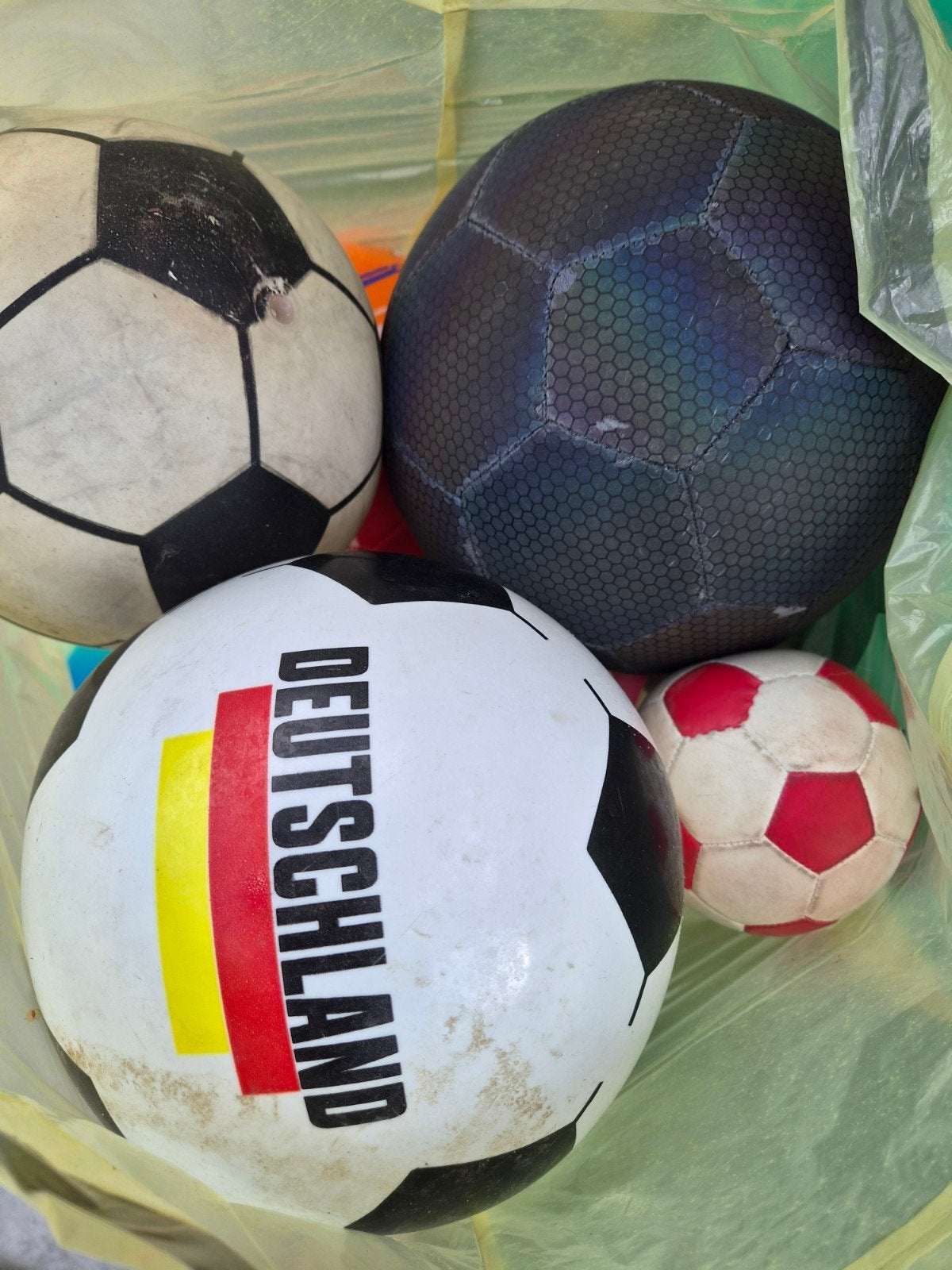Grote zak met diverse ballen, van klein tot groot, Ophalen, Gebruikt, Jongen of Meisje