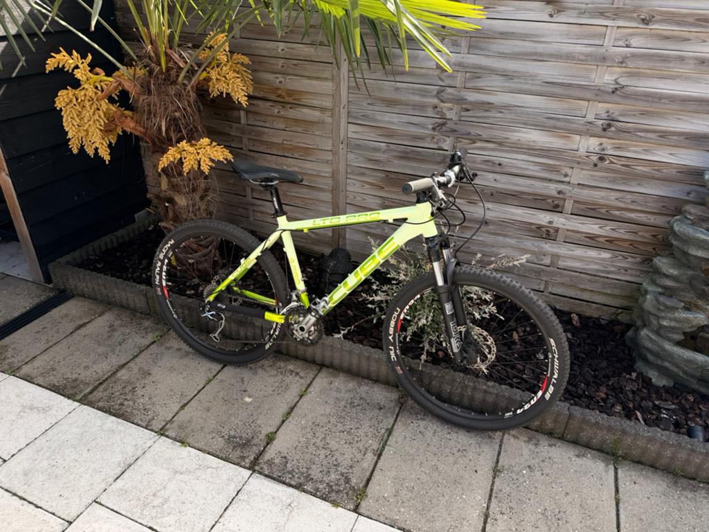 NIEUWSTAAT Cube LTD PRO Mountainbike, 26 inch, Chroom Groen, Fietsen en Brommers, Hardtail, 45 tot 49 cm, Zo goed als nieuw, Schijfrem