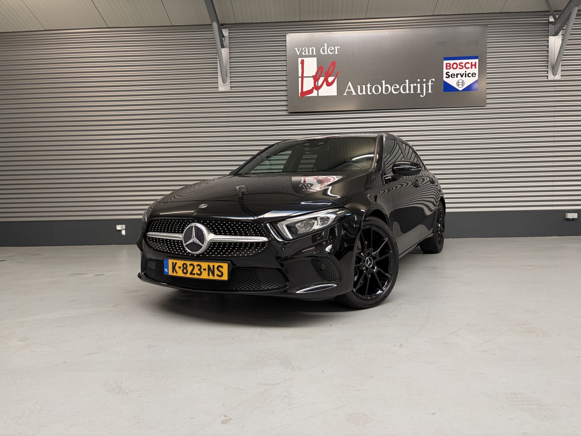 Mercedes-Benz A-Klasse 200 BUS SOLUTION /19 INCH/PDC/CAM/CAR, Auto's, Dealer onderhouden, Gebruikt, 4 cilinders, Zwart