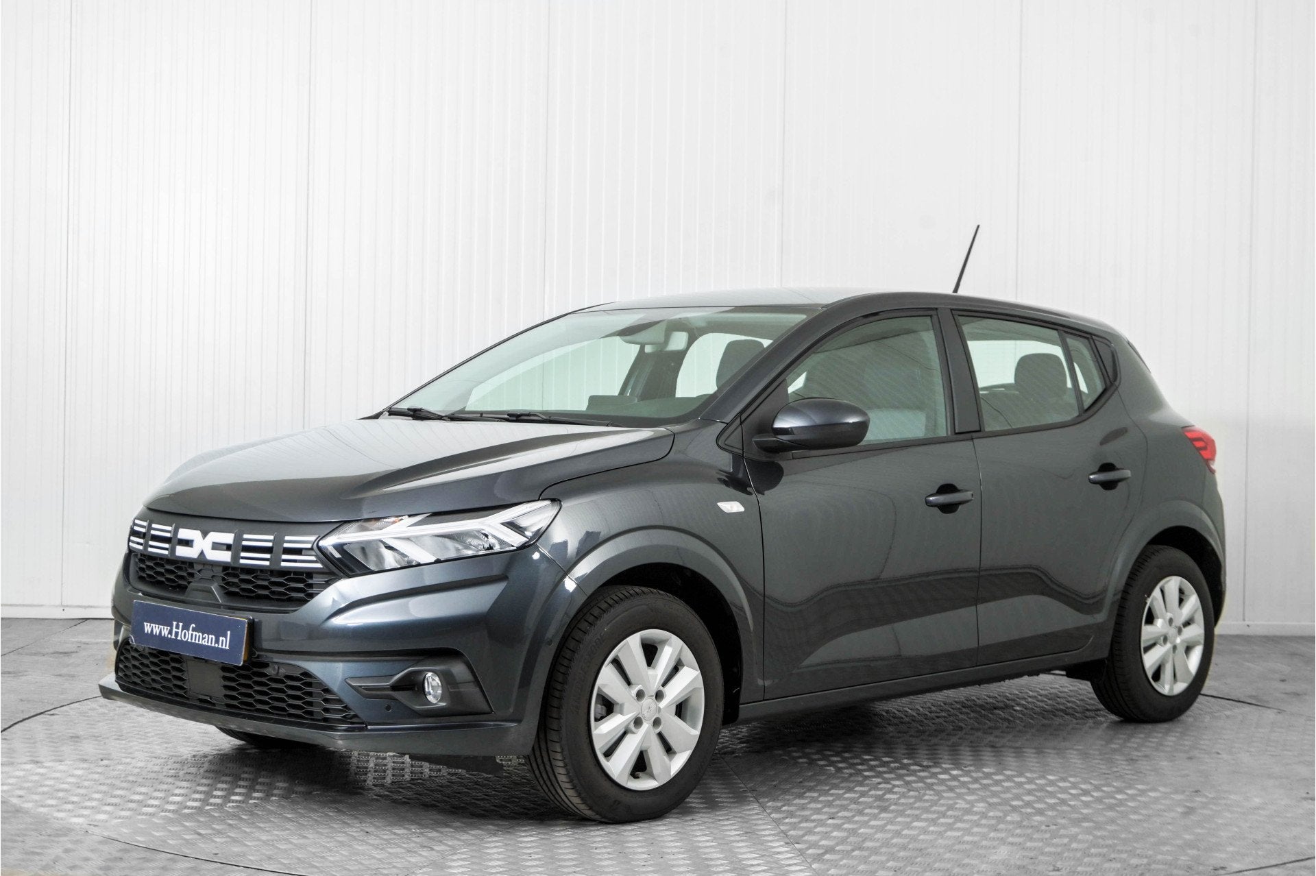 Dacia Sandero 1.0 TCe 90 Expression 11600 km! 1e eigenaar, Auto's, Dacia, Voorwielaandrijving, LED verlichting, Euro 6, Origineel Nederlands
