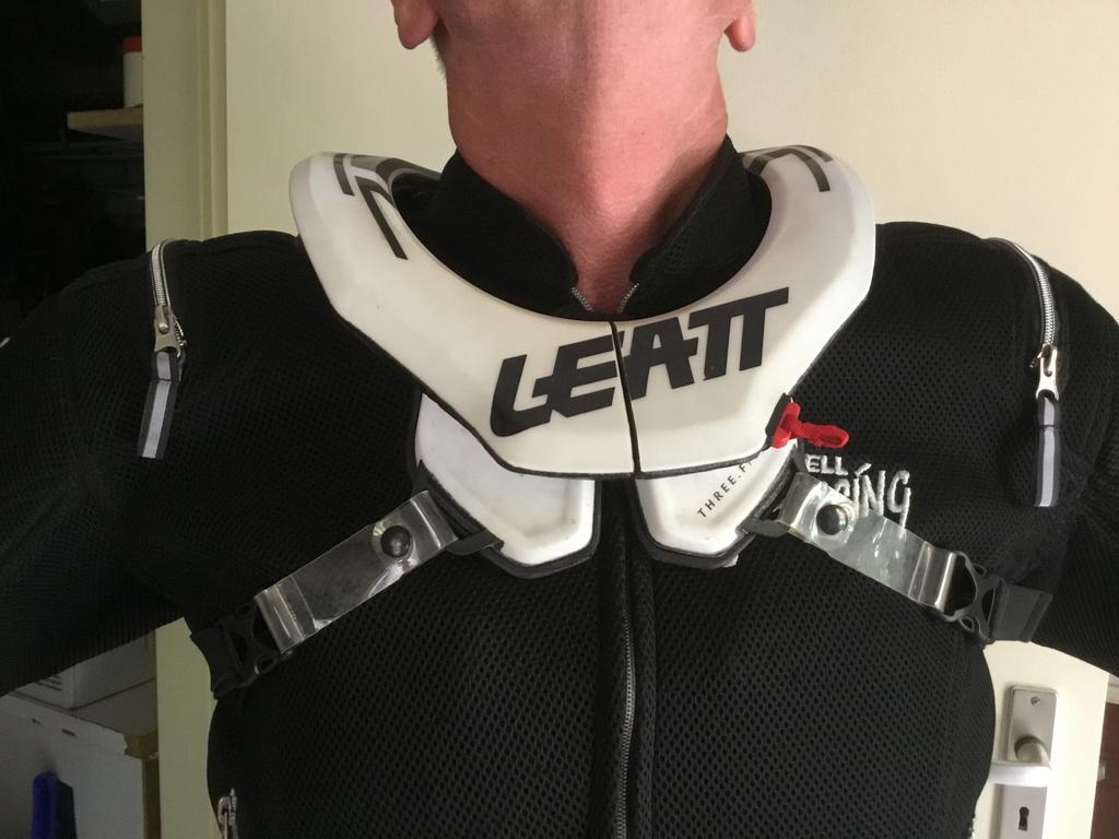 Leatt nekbrace / nekbeschermer L /XL, Motoren, Ophalen of Verzenden, Tweedehands, Heren, Overige typen
