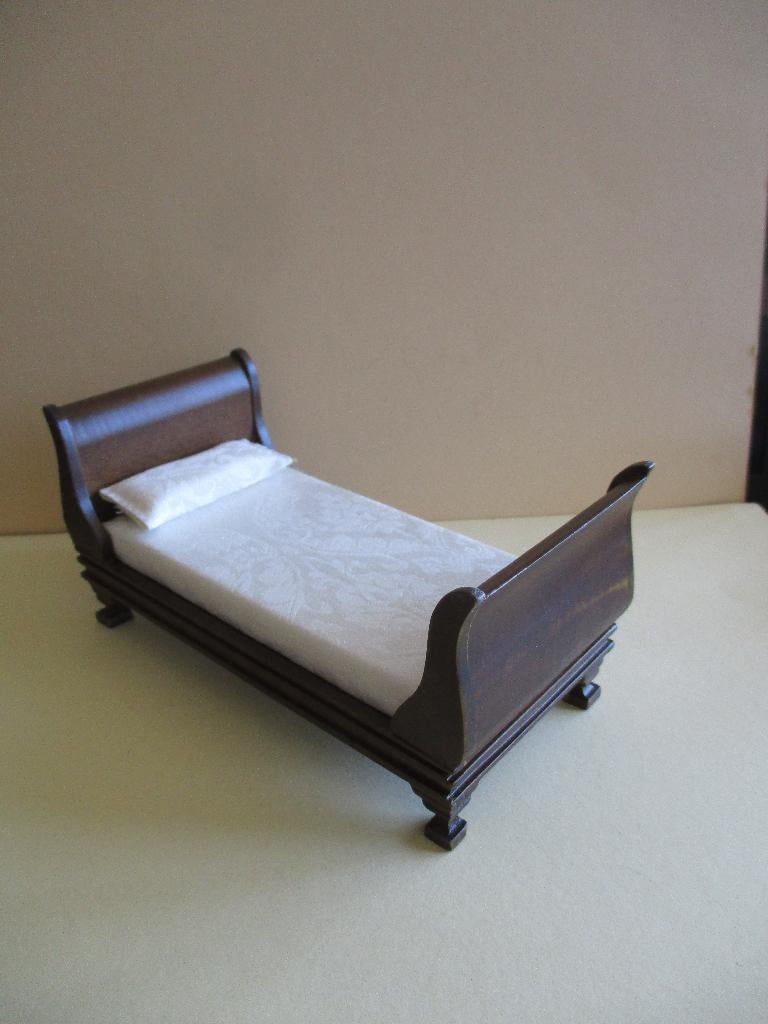 poppenhuis slede bed, Ophalen of Verzenden, Zo goed als nieuw, Decoratie