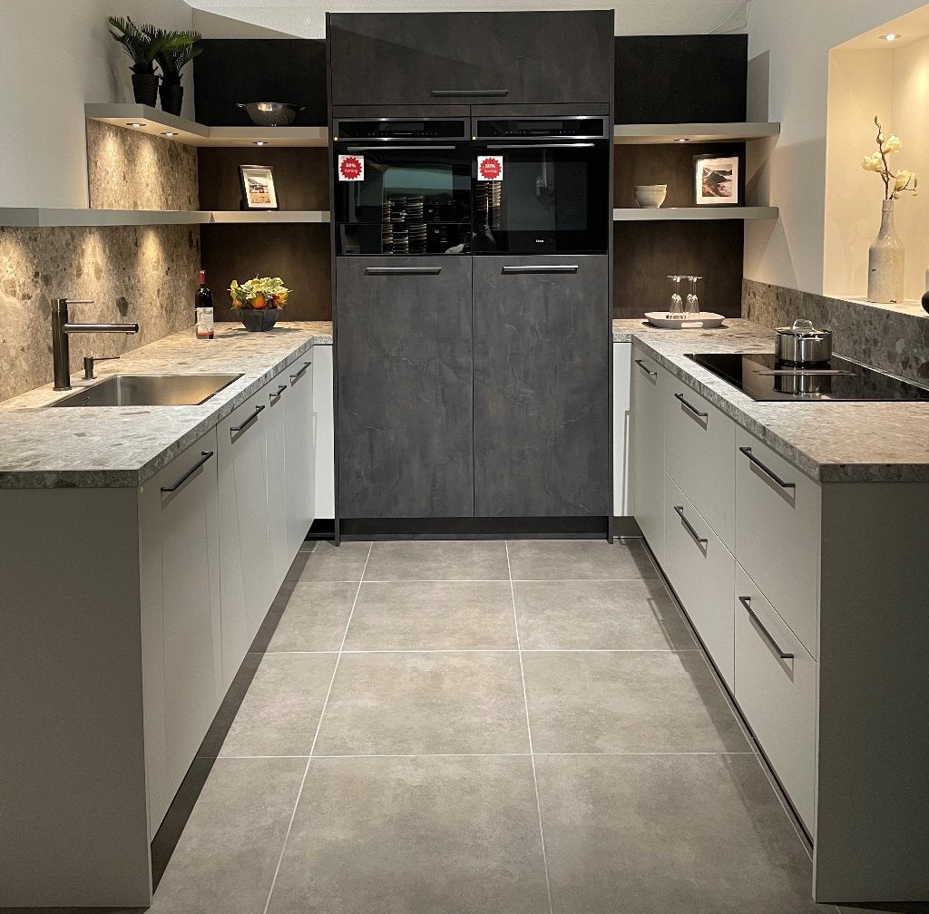 Nieuwe keuken compleet met apparatuur!, Ophalen, U-keuken, Overige materialen, Nieuw