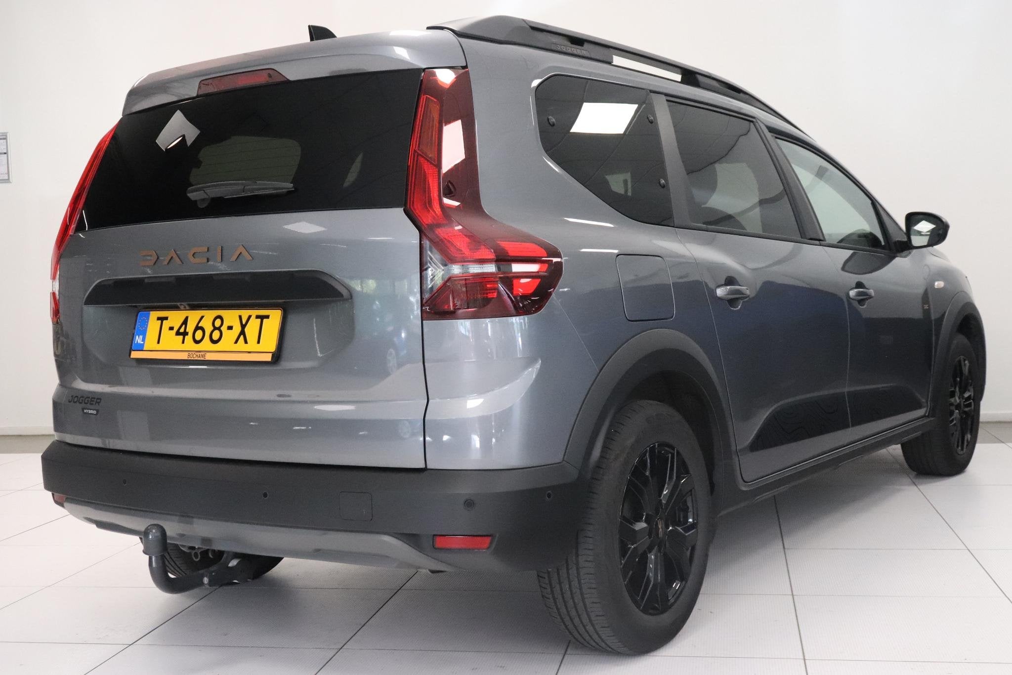 Dacia Jogger 1.6 Hybrid 140 Extreme 7p. | Camera | Trekhaak, Auto's, Gebruikt, 4 cilinders, Met garantie (alle), 7 stoelen