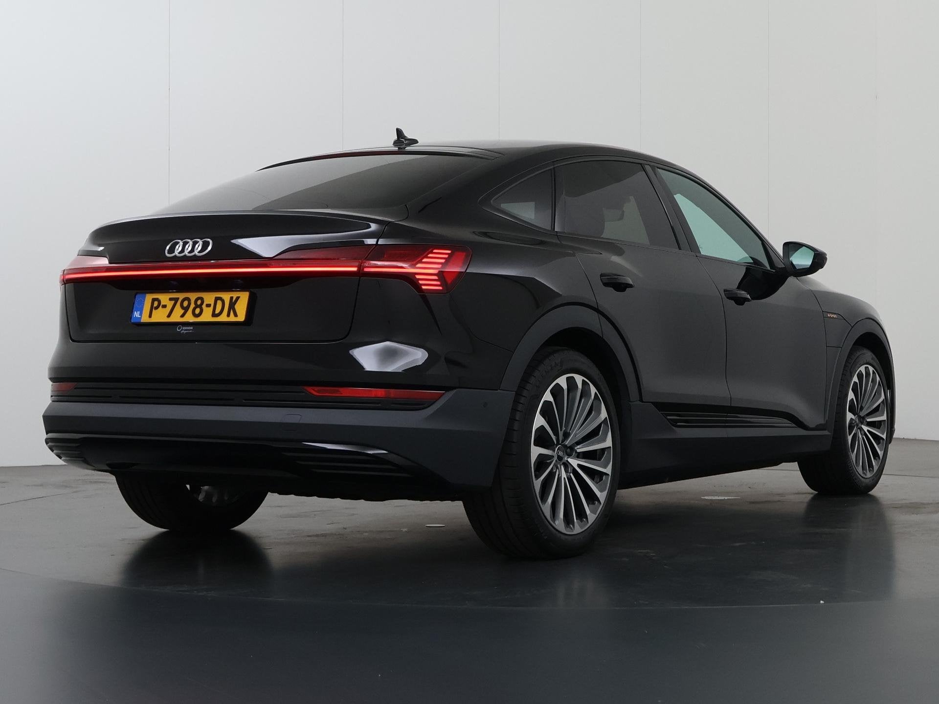 Audi e-tron Sportback 50 quattro Advanced edition Plus 71 kW, Auto's, Automaat, 71 kWh, Zwart, Vierwielaandrijving