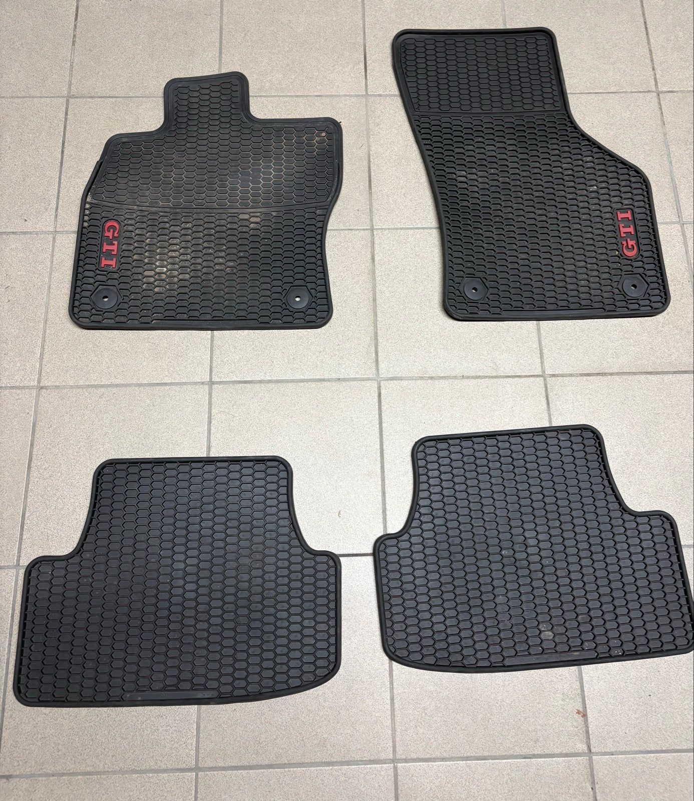 Volkswagen Golf GTI rubberen automatten set, Ophalen of Verzenden, Gebruikt