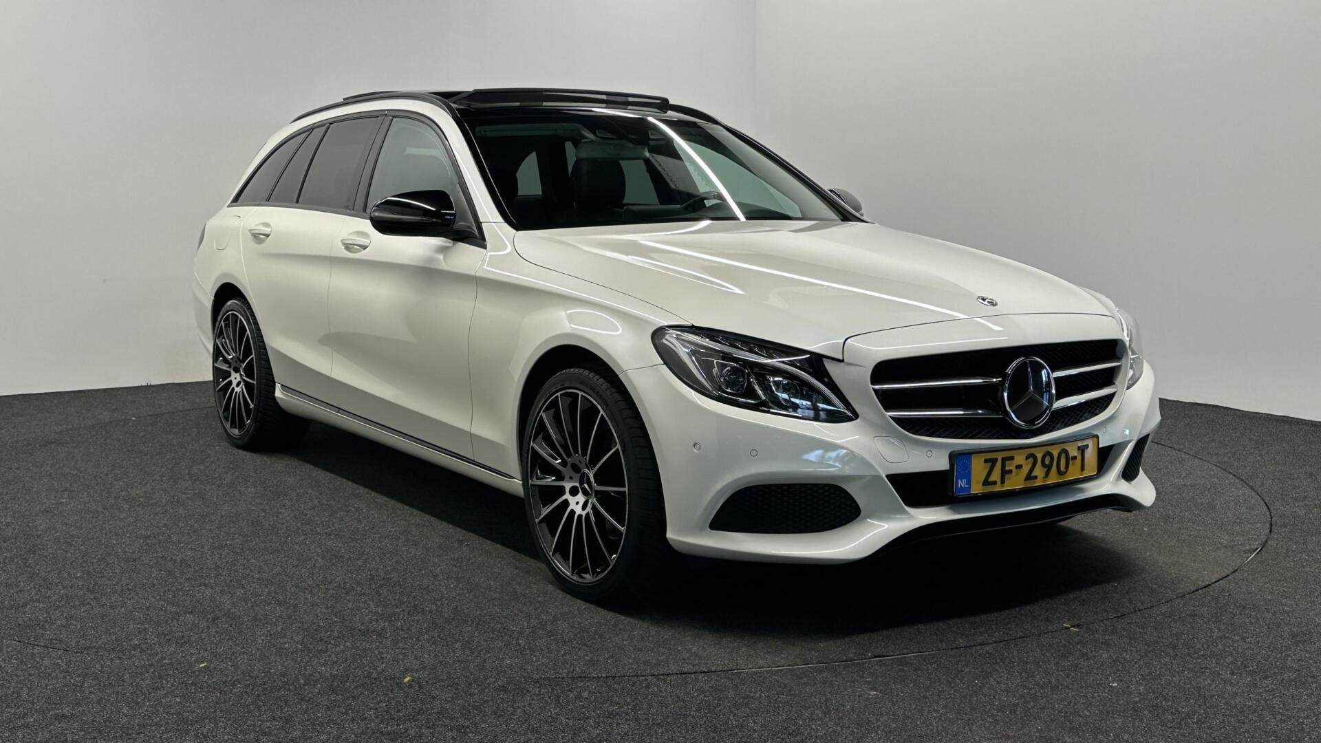 Mercedes C-klasse Estate 250 Premium Plus|Burmester|Pano|Lee, Automaat, Achterwielaandrijving, 4 cilinders, 1445 kg