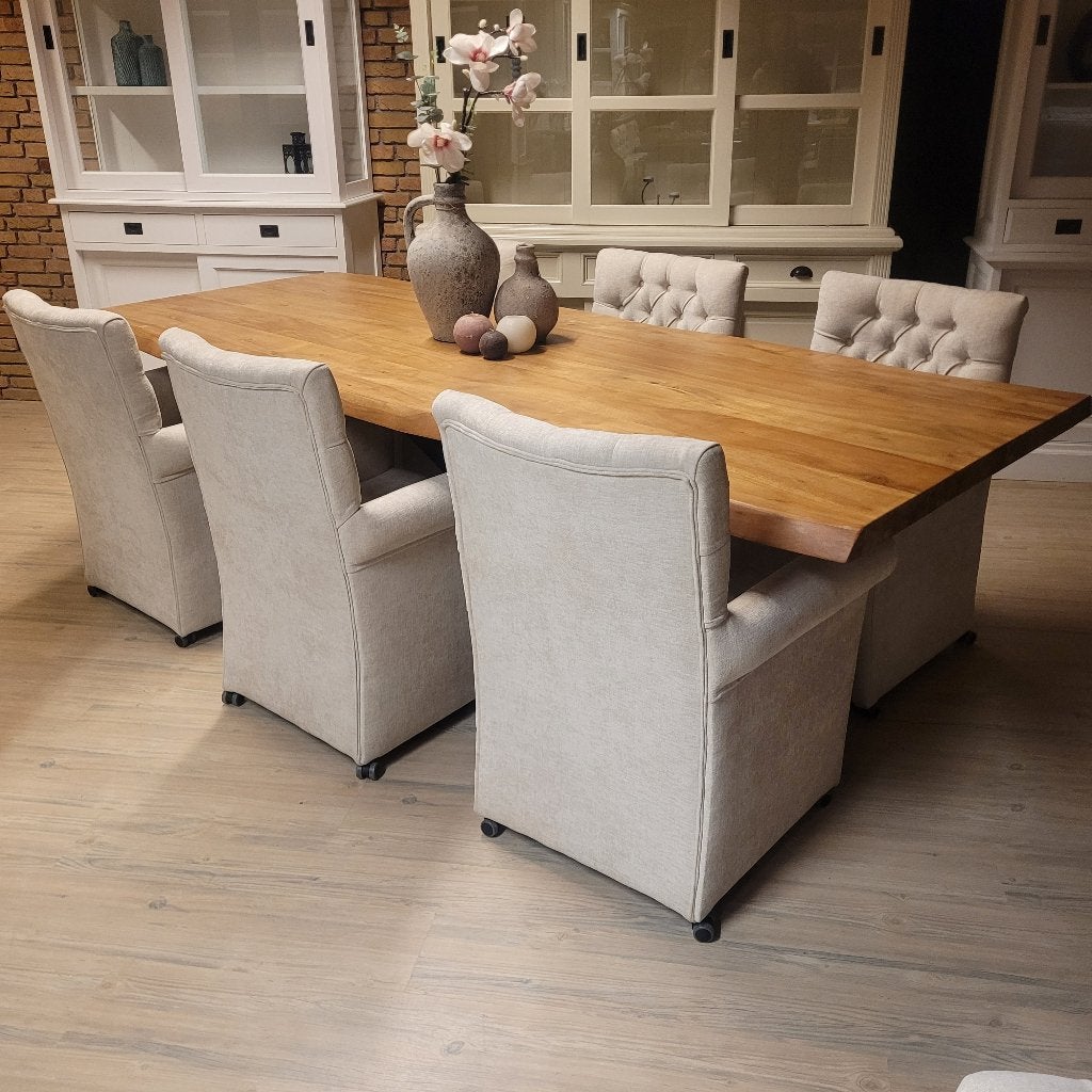 *VOORRAAD* 6 Landelijke Eetkamerstoelen Grazia Wiel Creme, Overige kleuren, Nieuw, Ophalen of Verzenden, Landelijke eetkamerstoelen Grazia Wiel kleur stof creme capiton