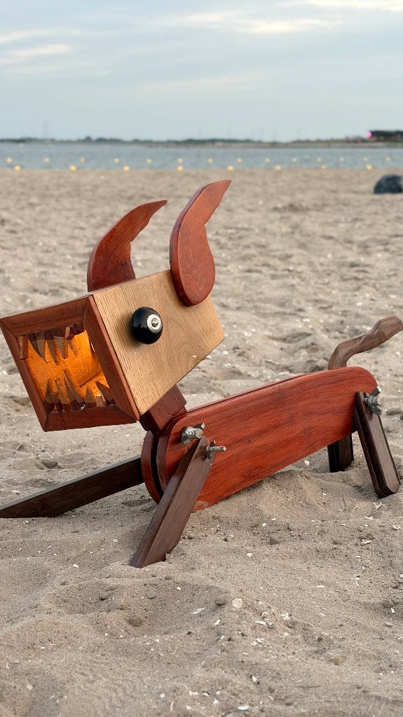 Unieke handgemaakte hardhouten lamp van gerecycled hout, Uniek, Handgemaakt, Gerecycled, Ambachtelijk, Ophalen of Verzenden, Zo goed als nieuw