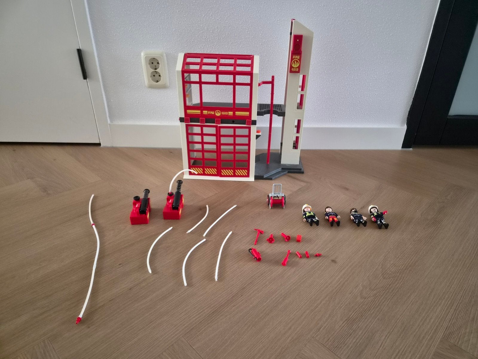 Playmobil Brandweerkazerne - Gebruikt, Kinderen en Baby's, Speelgoed | Playmobil, Gebruikt, Gebouw, Complete set, Ophalen of Verzenden