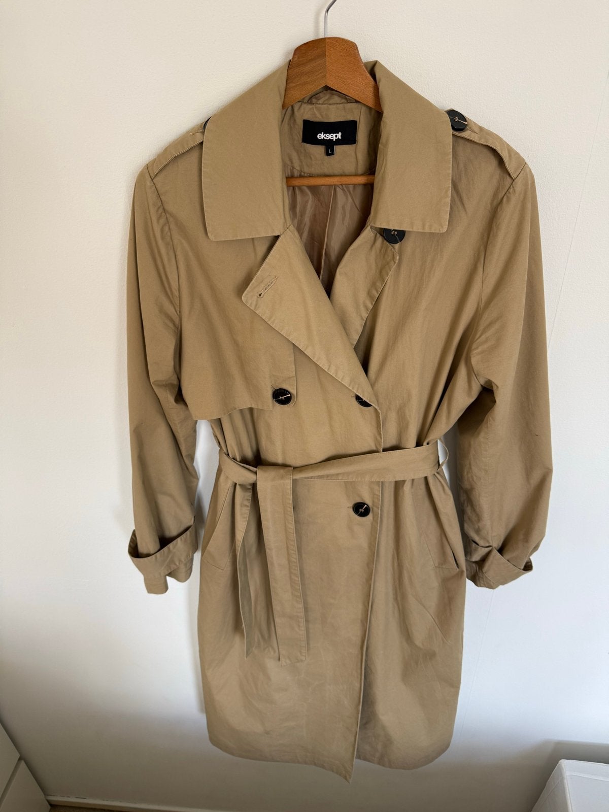 Eksept Dames Trenchcoat Beige Maat L - Klassiek & Tijdloos, Kleding | Dames, Ophalen of Verzenden, Gedragen, Maat 42/44 (L), Beige