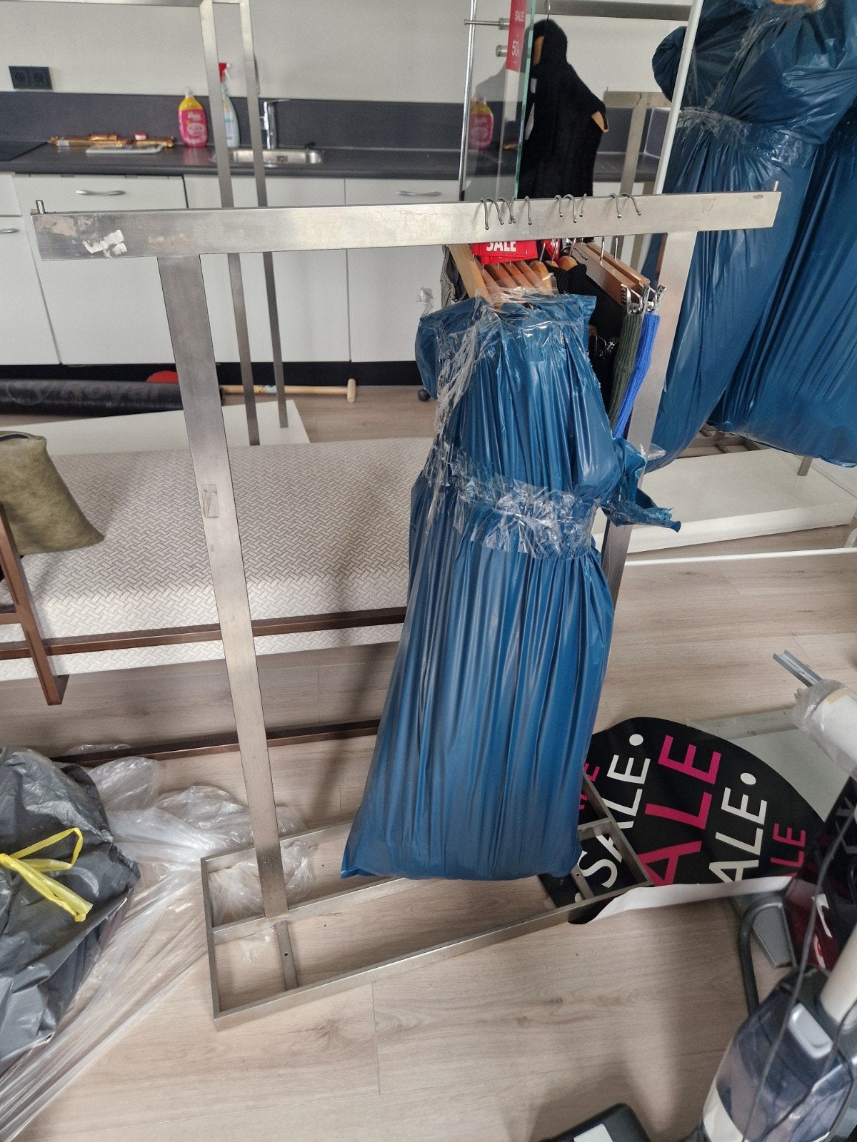 Kledingrek RVS - Stevig en Modern Design, Kleding | Dames, Ophalen of Verzenden, Gebruikt
