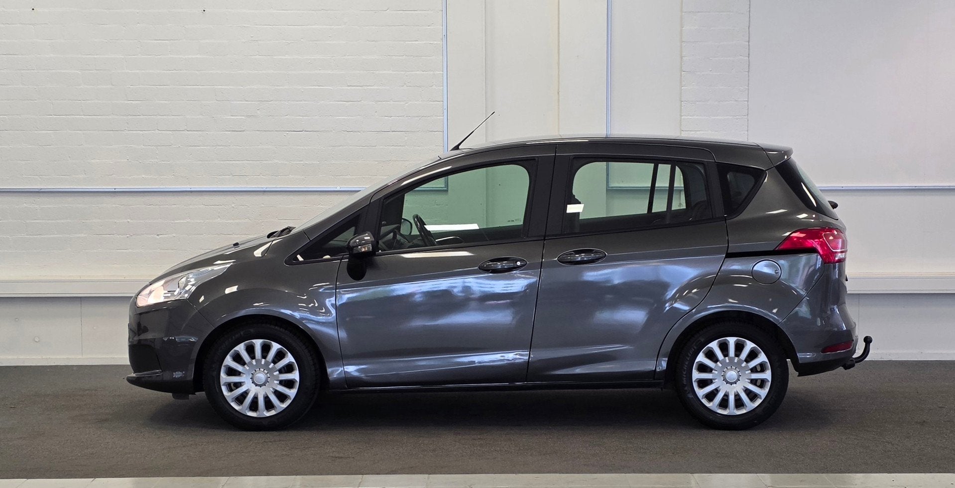 Ford B-Max 1.6 TI-VCT Style Trekhaak 3e Eigenaar Nieuwe APK, Auto's, Ford, Stof, Gebruikt, 4 cilinders, B-Max