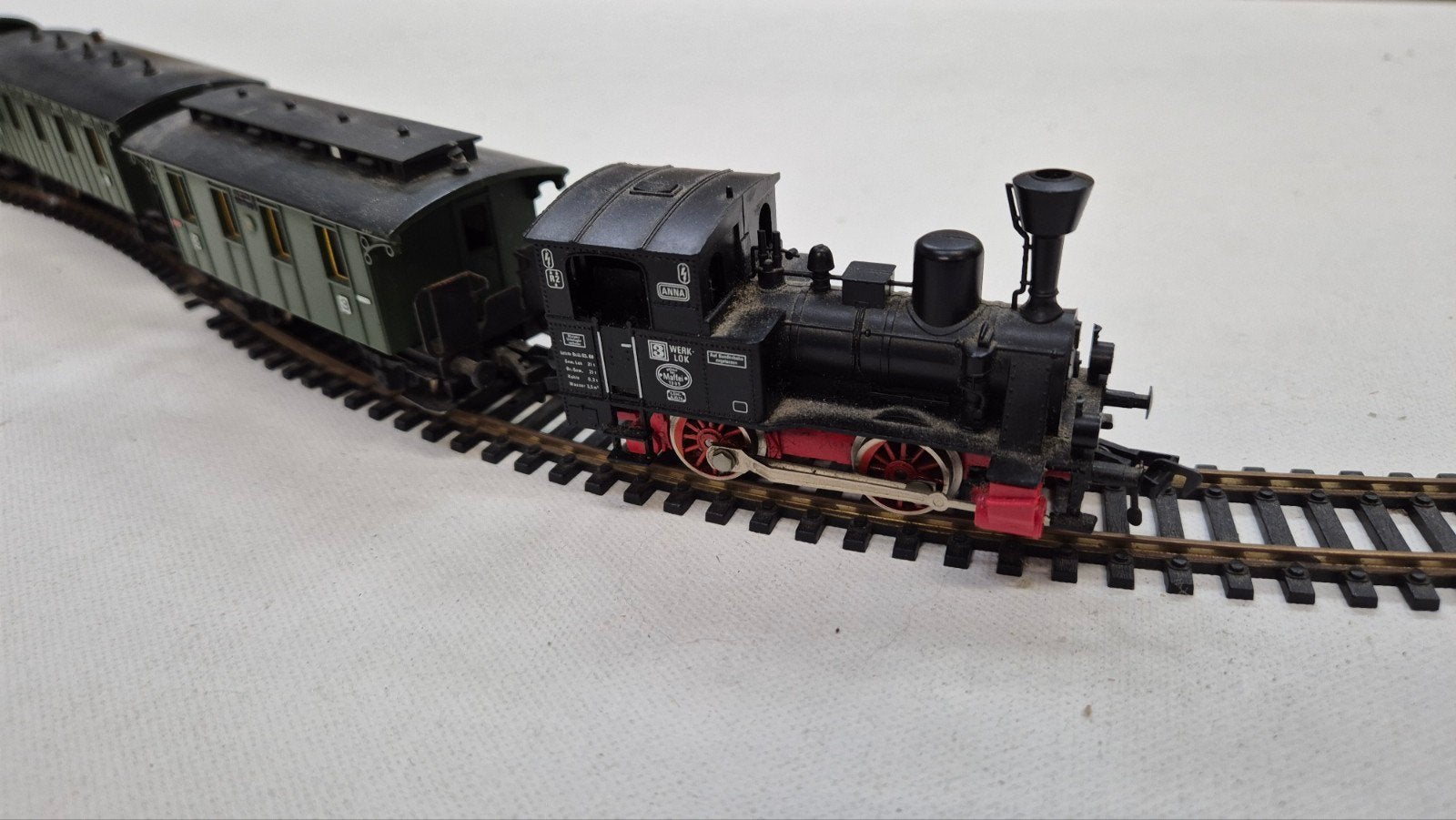 Fleischmann locomotief met 5 wagons te koop, Fleischmann, Ophalen of Verzenden, Zo goed als nieuw, Gelijkstroom