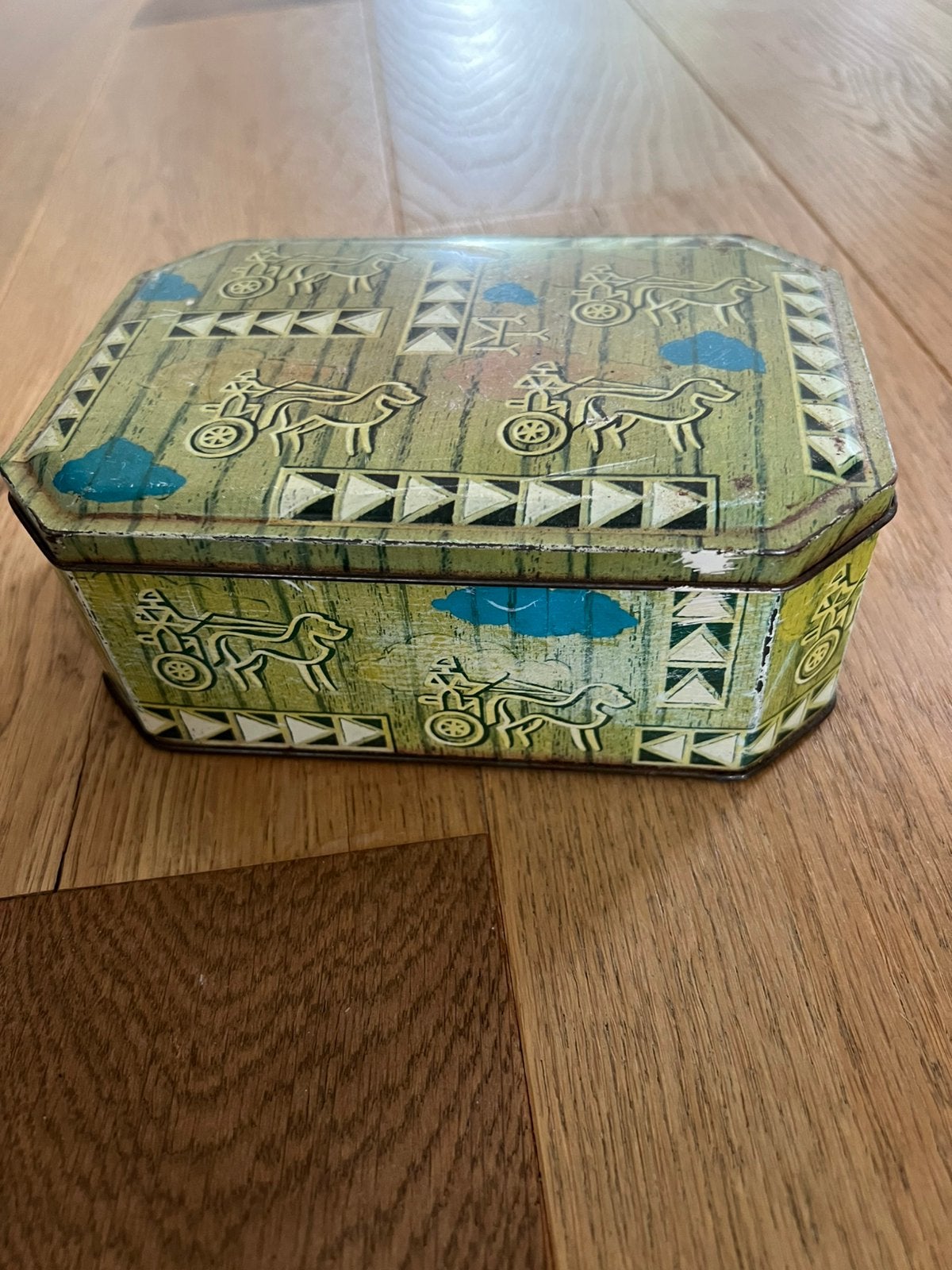 Vintage blikken doos met Egyptische afbeeldingen, Verzamelen, Blikken, Ophalen of Verzenden, Gebruikt, Overige