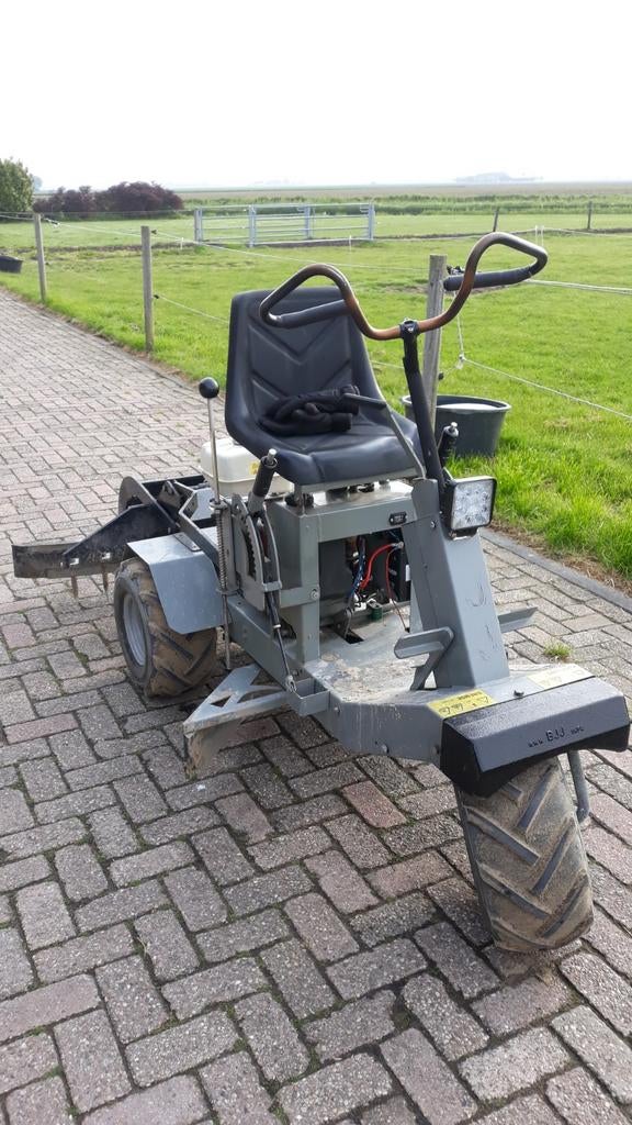 GEZOCHT: Rijbaanvlakker. Hoefslagvlakker. Manegevlakker., Ophalen, Gebruikt, Overige soorten