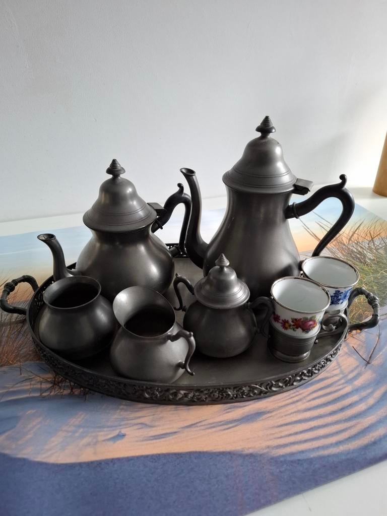 Antieke tinnen theeset met dienblad en kopjes, Antiek en Kunst, Antiek | Tin, Ophalen of Verzenden