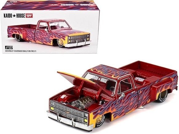 Chevrolet Silverado Dually on Fire V1 Rood met vlammen 1/64, Tschuiten@hotmail.com, Duitsland, Auto, Nieuw