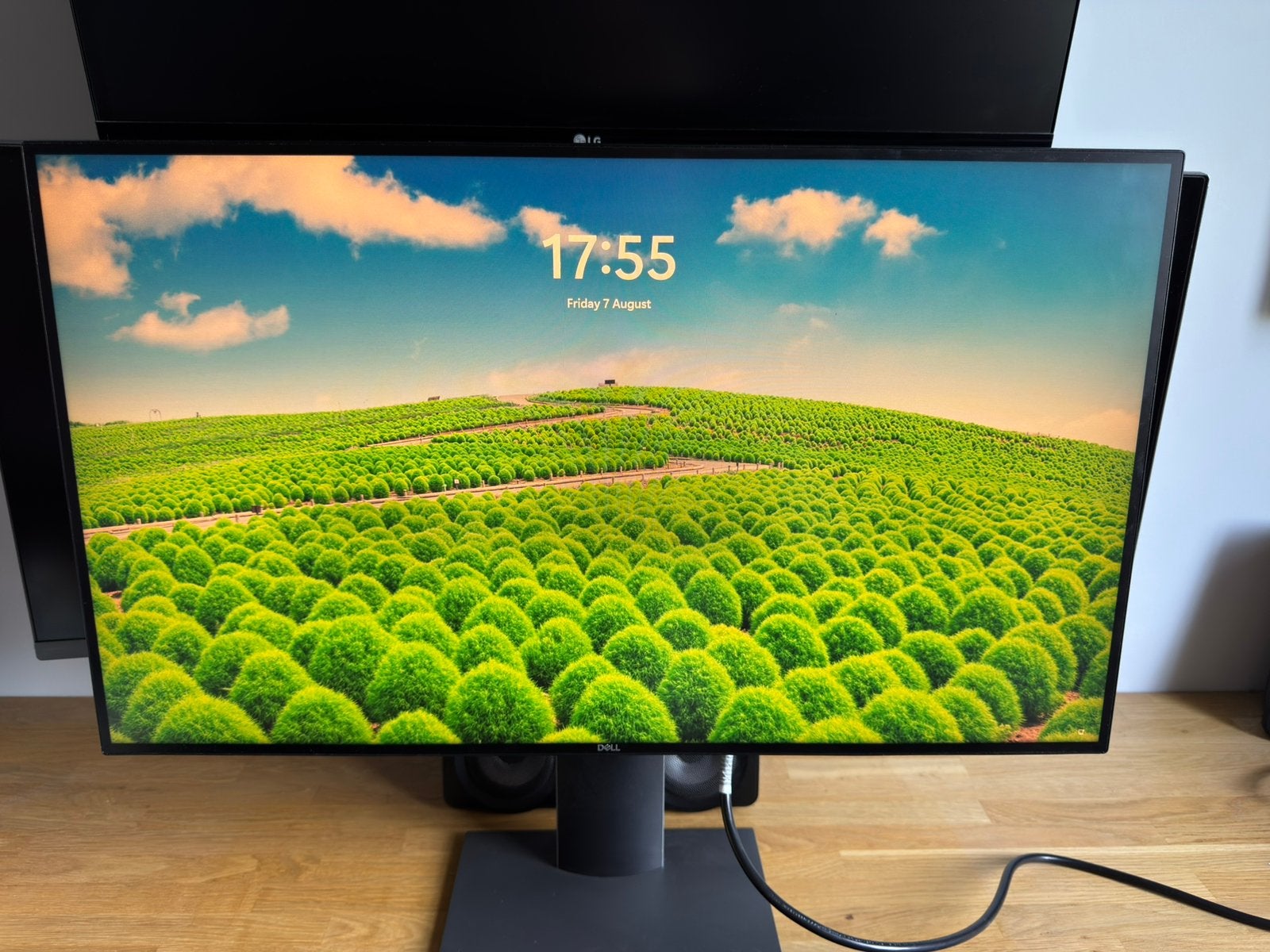 Dell 27" QHD USB-C Monitor Perfect voor thuiswerken U2719DC, Ophalen, In hoogte verstelbaar, Zo goed als nieuw, Dell
