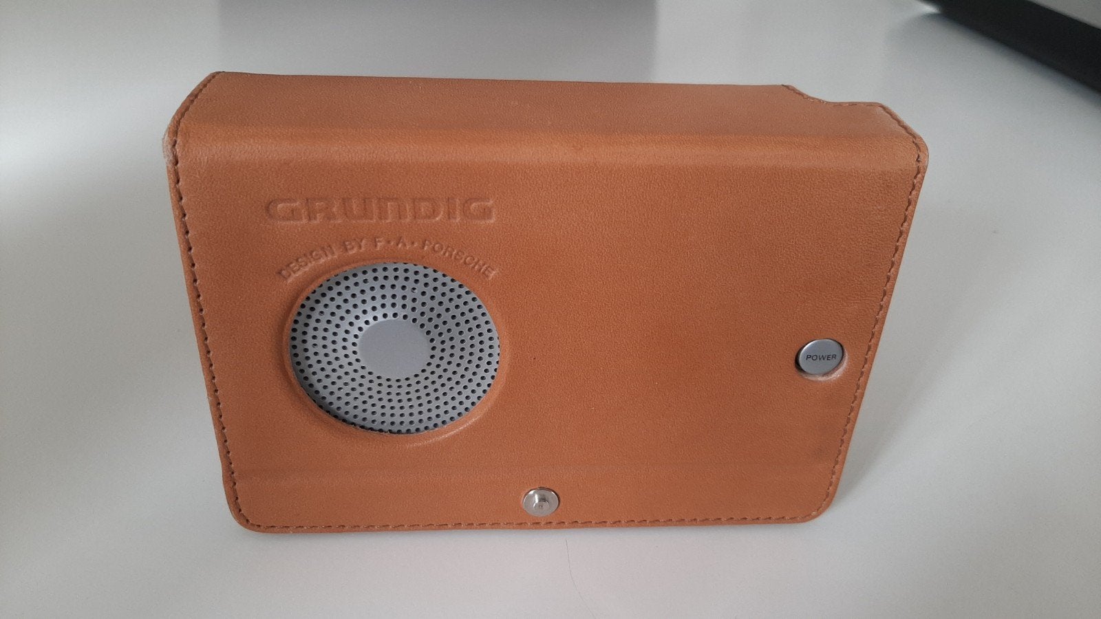 Grundig YB-P 2000 Wereldontvanger Porsche Design, Audio, Tv en Foto, Ophalen of Verzenden, Gebruikt, Wereldontvanger