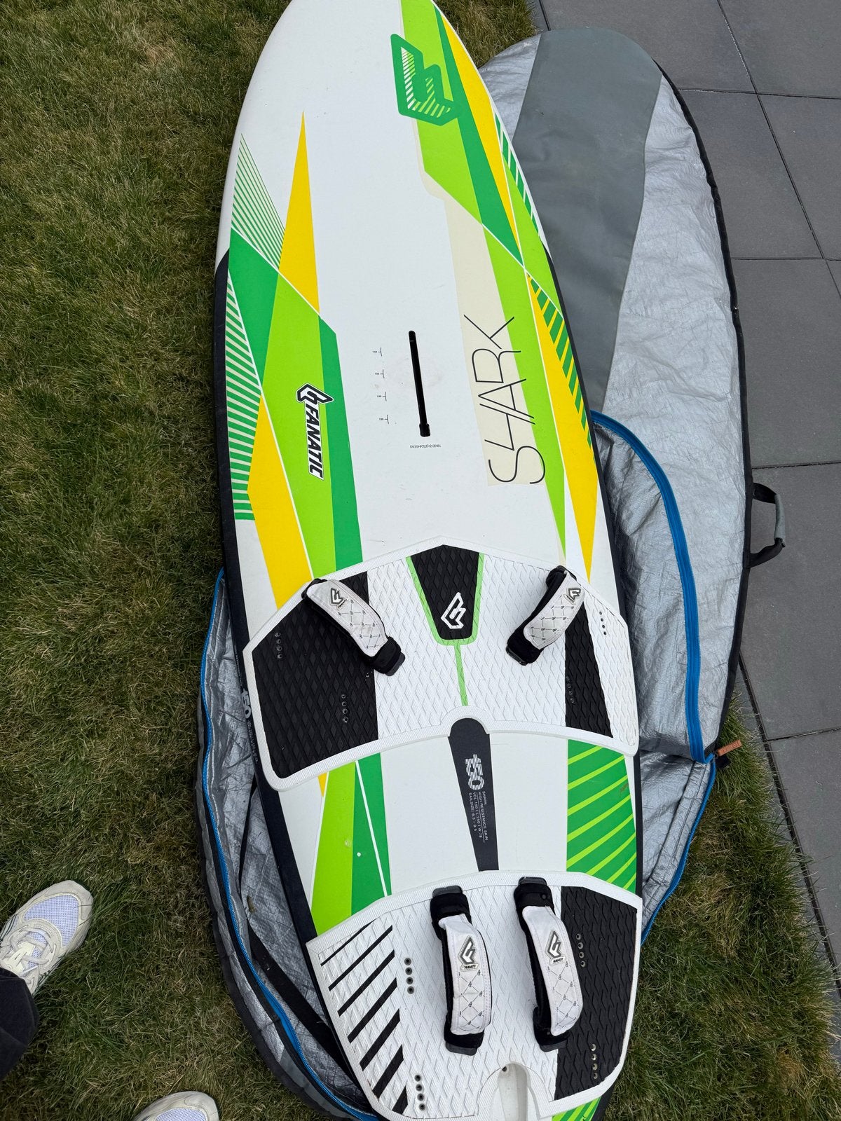Complete windsurfset: Fanatic Shark 150L, Gaastra zeilen en, Watersport en Boten, Windsurfen, Ophalen, 250 tot 300 cm, Gebruikt