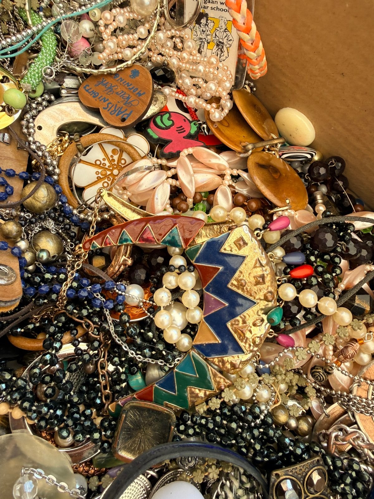 Doos vol oude sloop sieraden, Sieraden, Tassen en Uiterlijk, Antieke sieraden, Ophalen of Verzenden, Overige materialen, Overige typen