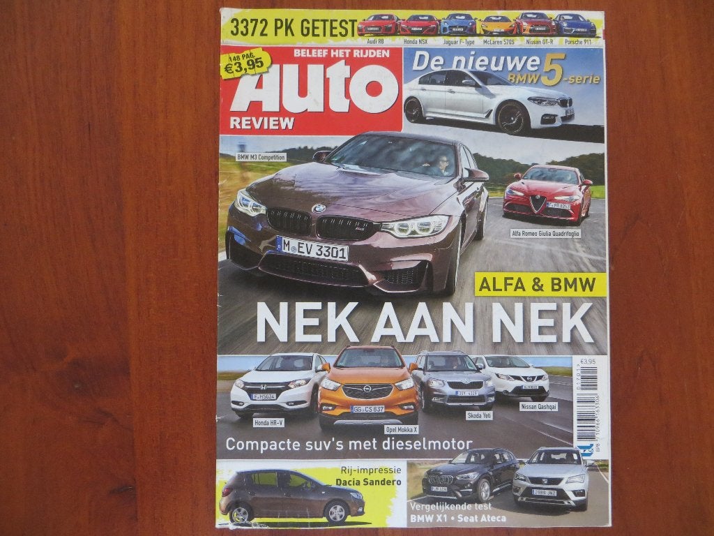 Auto Review 1 2017 Alfa Romeo Giulia Quadrifoglio, BMW M3 C., Boeken, Ophalen of Verzenden, Zo goed als nieuw, Alfa Romeo