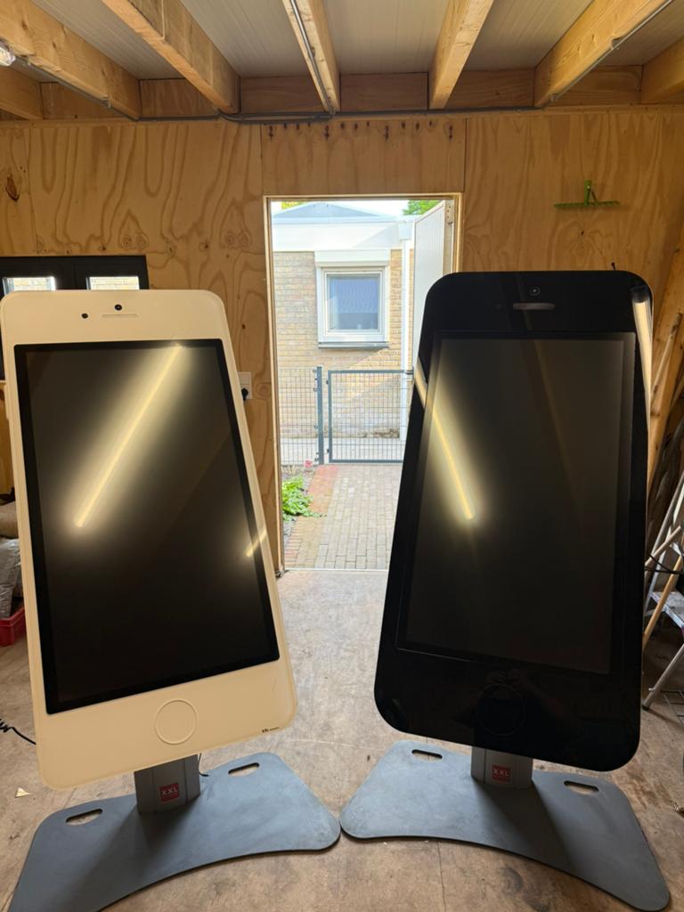 Iiyama XXL Smartphone Display (Wit en Zwart), Ophalen, Nieuw, Reclamebord
