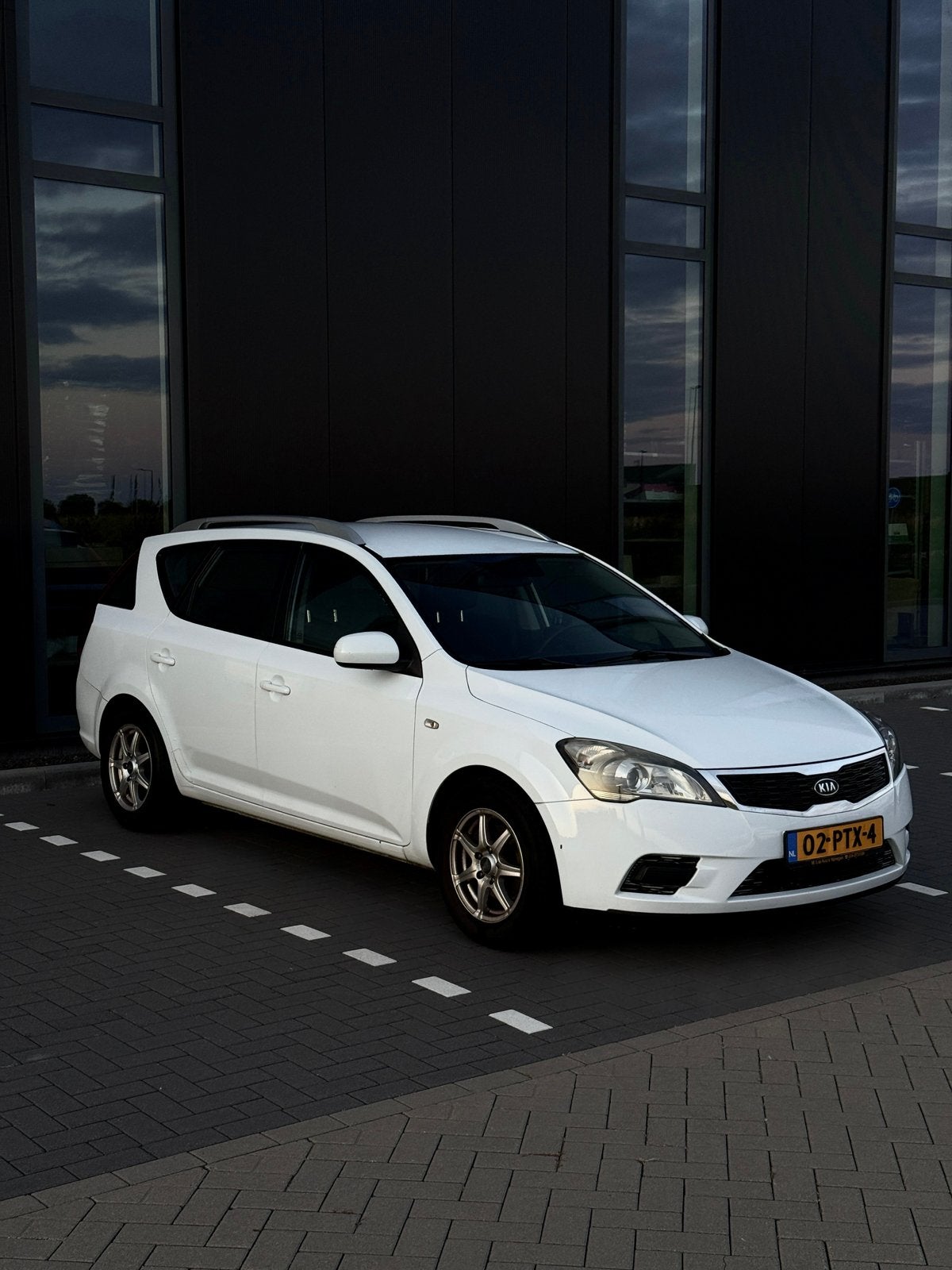 Kia (Pro) Cee d 1.6 Cvvt Sport Wagon 2011 Wit, Auto's, 1591 cc, 4 cilinders, Wit, Origineel Nederlands