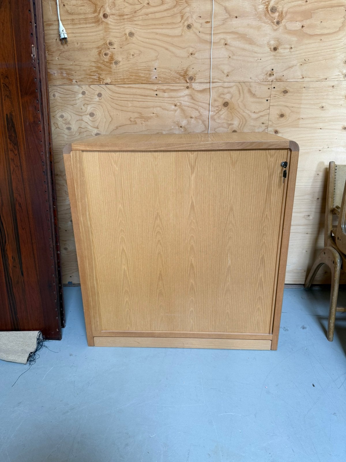 Tambour door vintage danish filing cabinet, Ophalen, Na, Na, Eikenhout