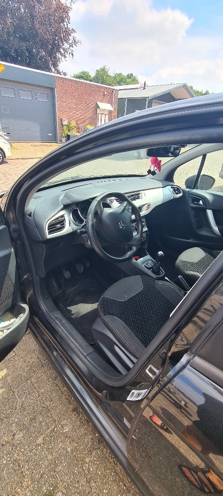 Foto 6 van Citroën C3 1.6 VTI 88KW 2011 Zwart