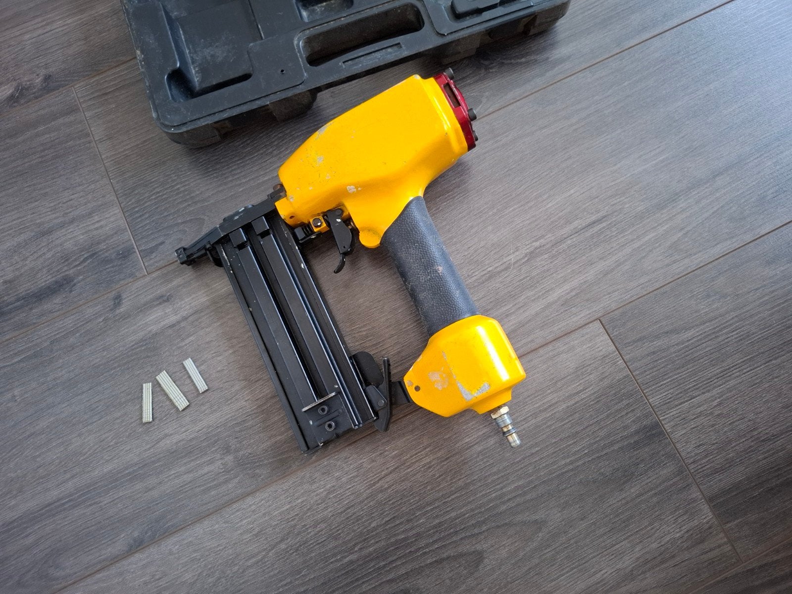 Pneumatische spijkertacker van Union, Ophalen of Verzenden, Gebruikt, Tacker/nietmachine, Overige merken