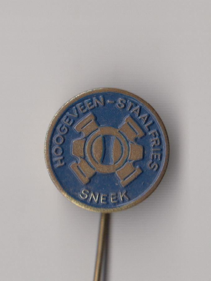 Sneek Hoogeveen Staalfries Friesland speldje, Verzamelen, Speldjes, Pins en Buttons, Gebruikt, Niet vindbaar, Niet vindbaar, Speldje of Pin