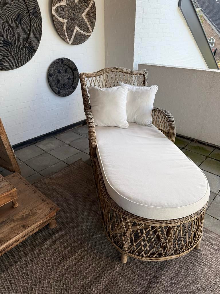 Rivièra Maison chaise longue met witte kussens, Ophalen, Gebruikt, Eenpersoons, 125 tot 150 cm