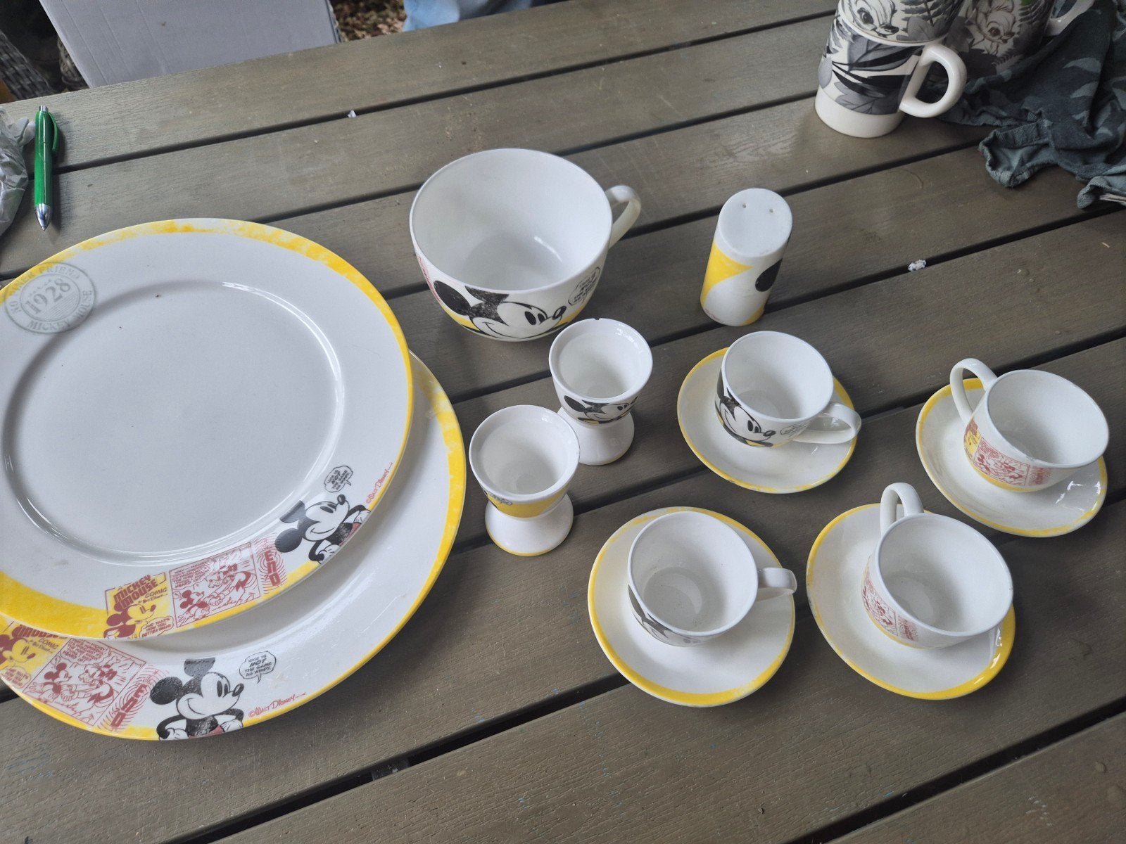 Leuk Disney Servies: Espresso, Borden, Mok & Eierdopjes, Verzamelen, Ophalen, Mickey Mouse, Servies